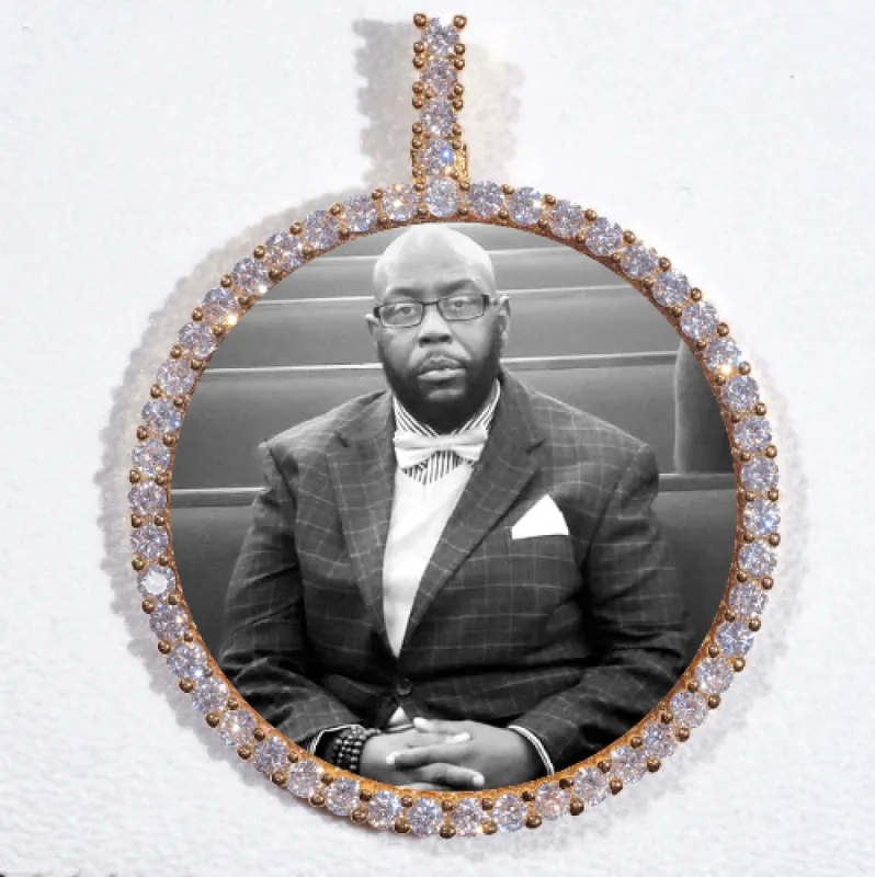 LARGE 3D CIRCLE CUSTOM PICTURE PENDANT made by The GUU Shop