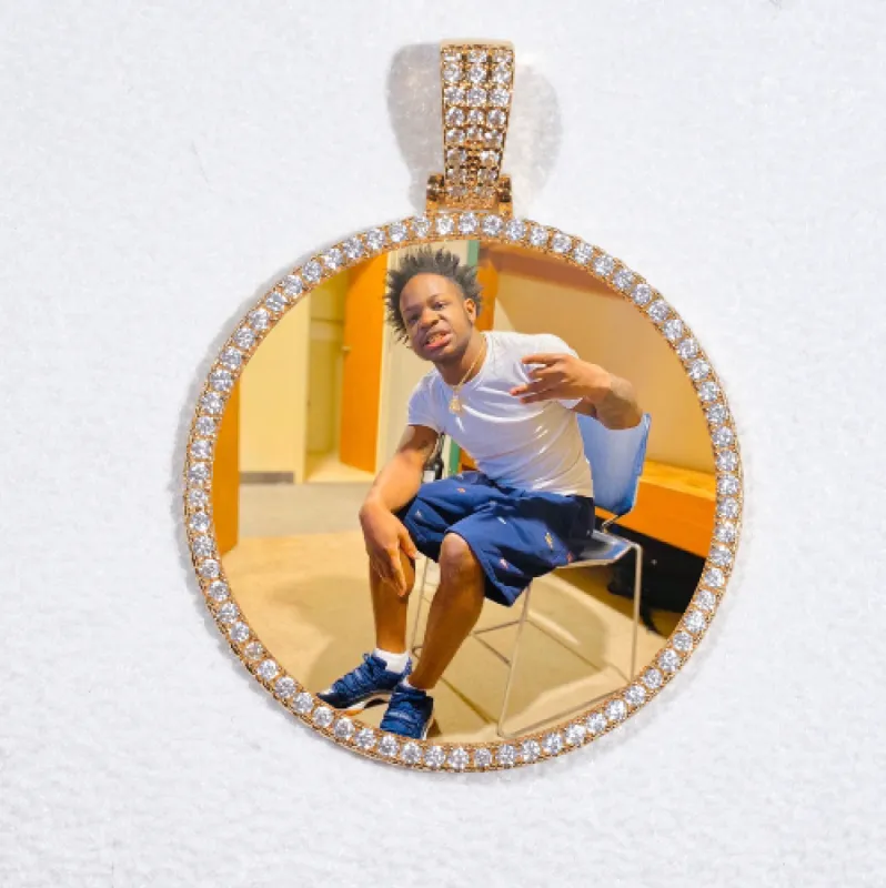 MEDIUM 3D CIRCLE CUSTOM PICTURE PENDANT made by The GUU Shop