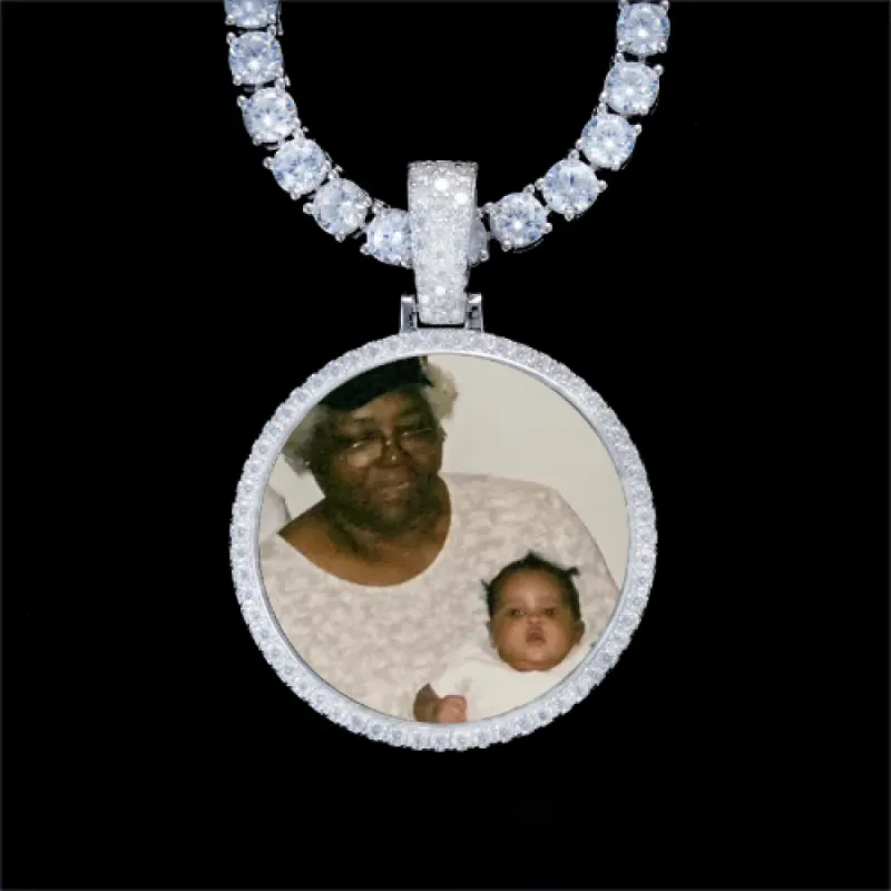 925S & VVS Moissanite 3D Circle Custom Picture Pendant made by The GUU Shop