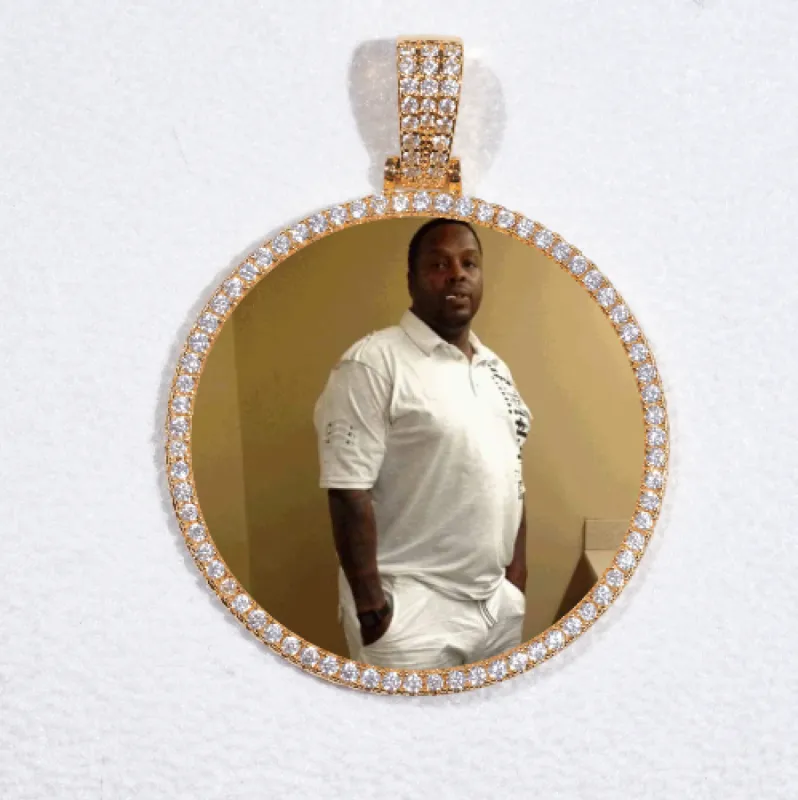 MEDIUM 3D CIRCLE CUSTOM PICTURE PENDANT made by The GUU Shop