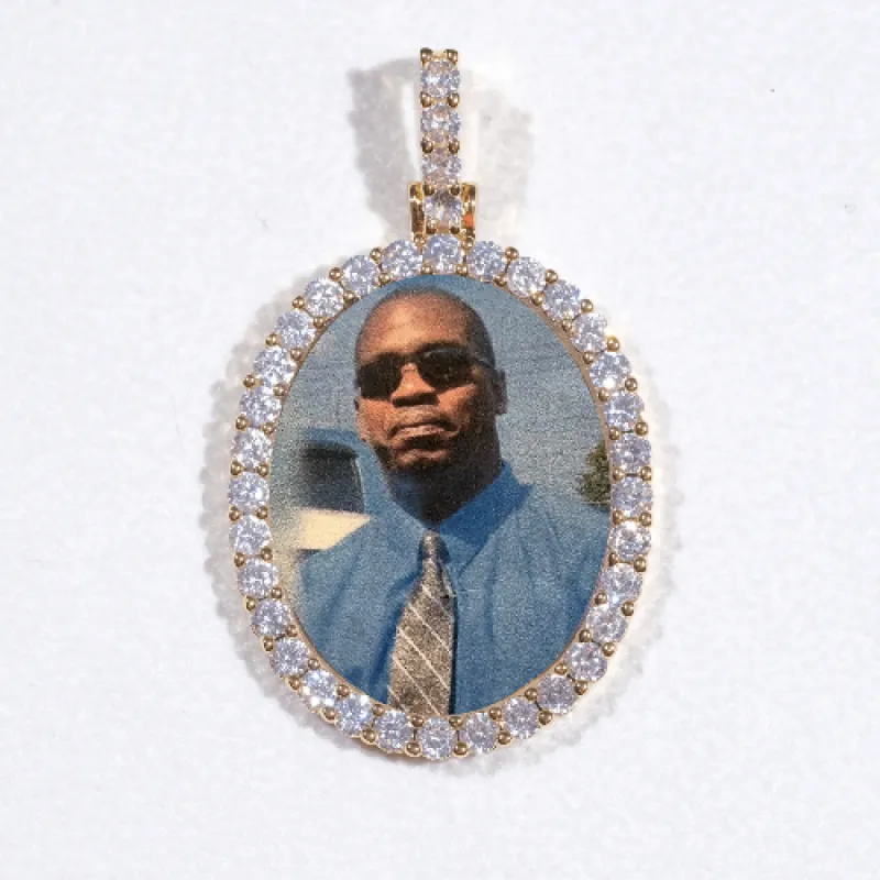 3D Oval Custom Picture Pendant made by The GUU Shop