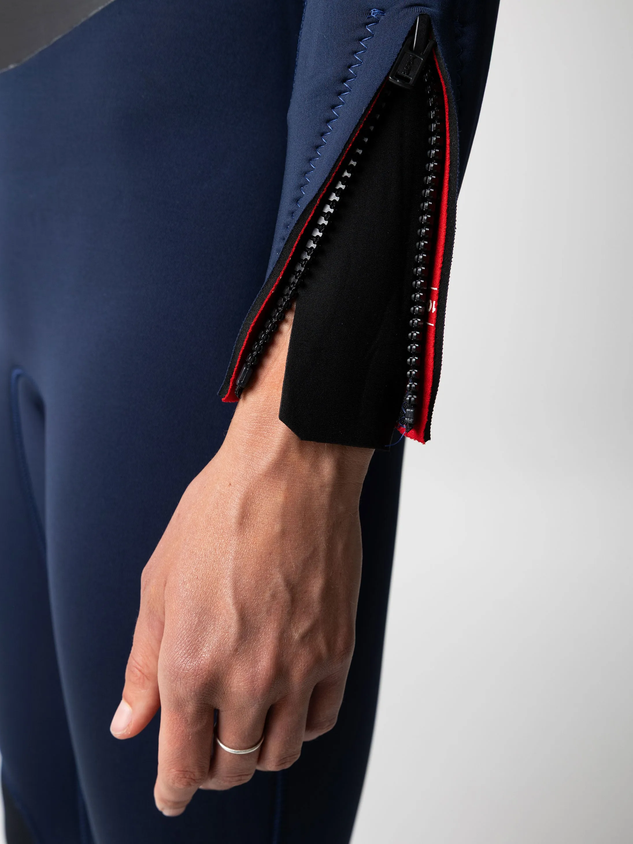 Women's Nieuwland 5mm Yulex® Adapted Back Zip Wetsuit sold by Finisterre product image thumbnail 3