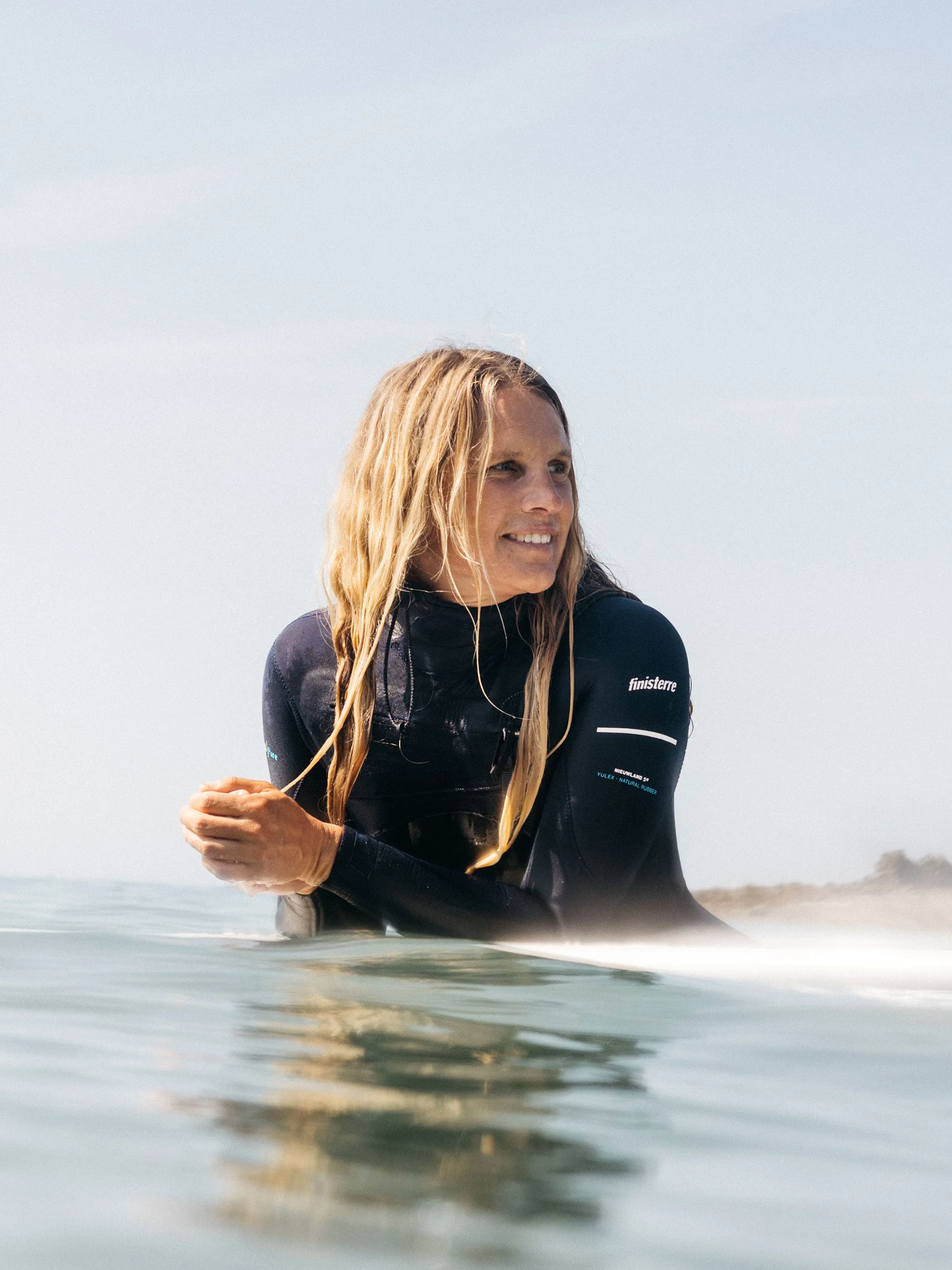 Women's Nieuwland 3.5/2.5mm Yulex® Chest Zip Wetsuit sold by Finisterre product image thumbnail 3