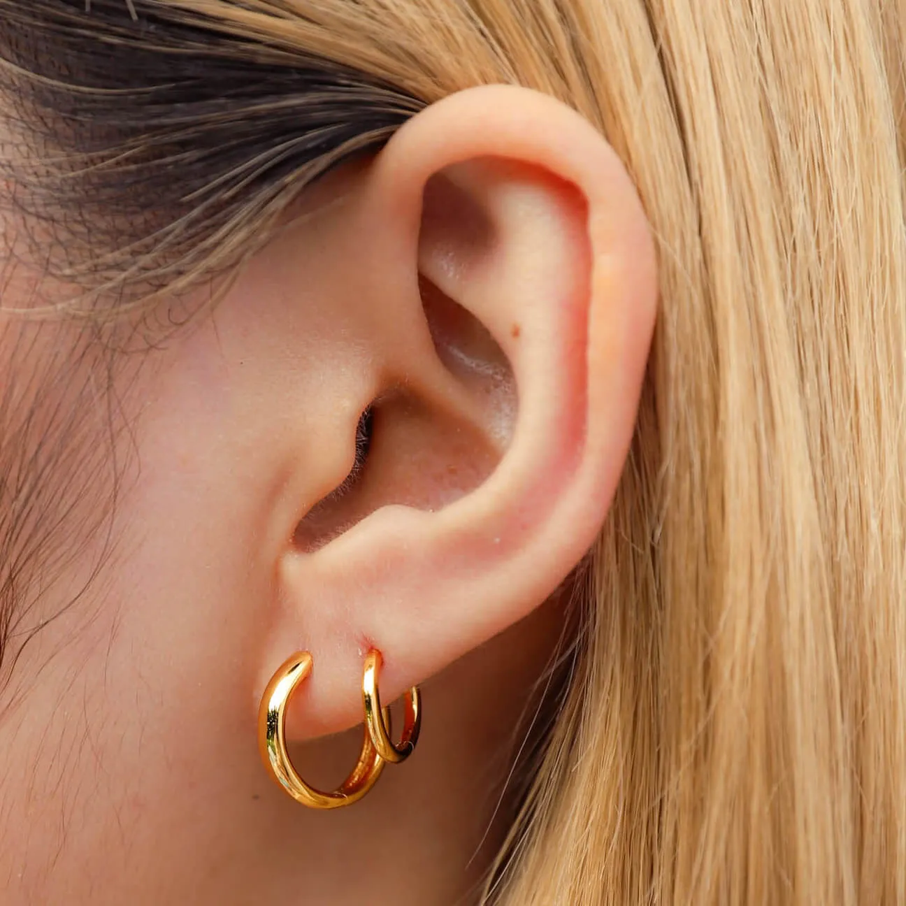 Bold Hoop Duo sold by Maison Miru product image thumbnail 2