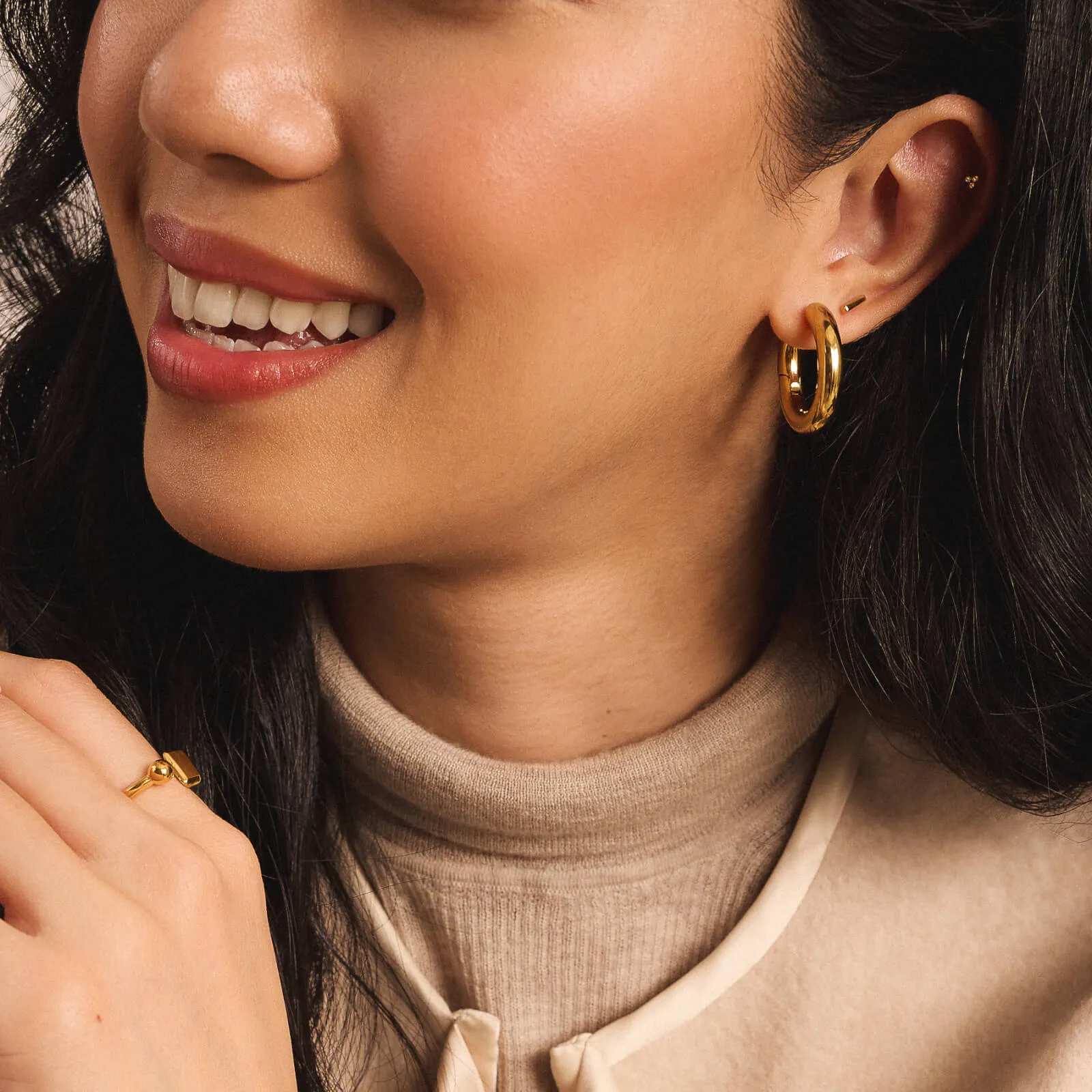 Every Body Hoops in Titanium sold by Maison Miru product image thumbnail 2