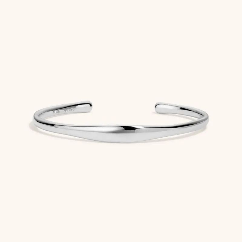 Echo Fine Cuff made by Maison Miru