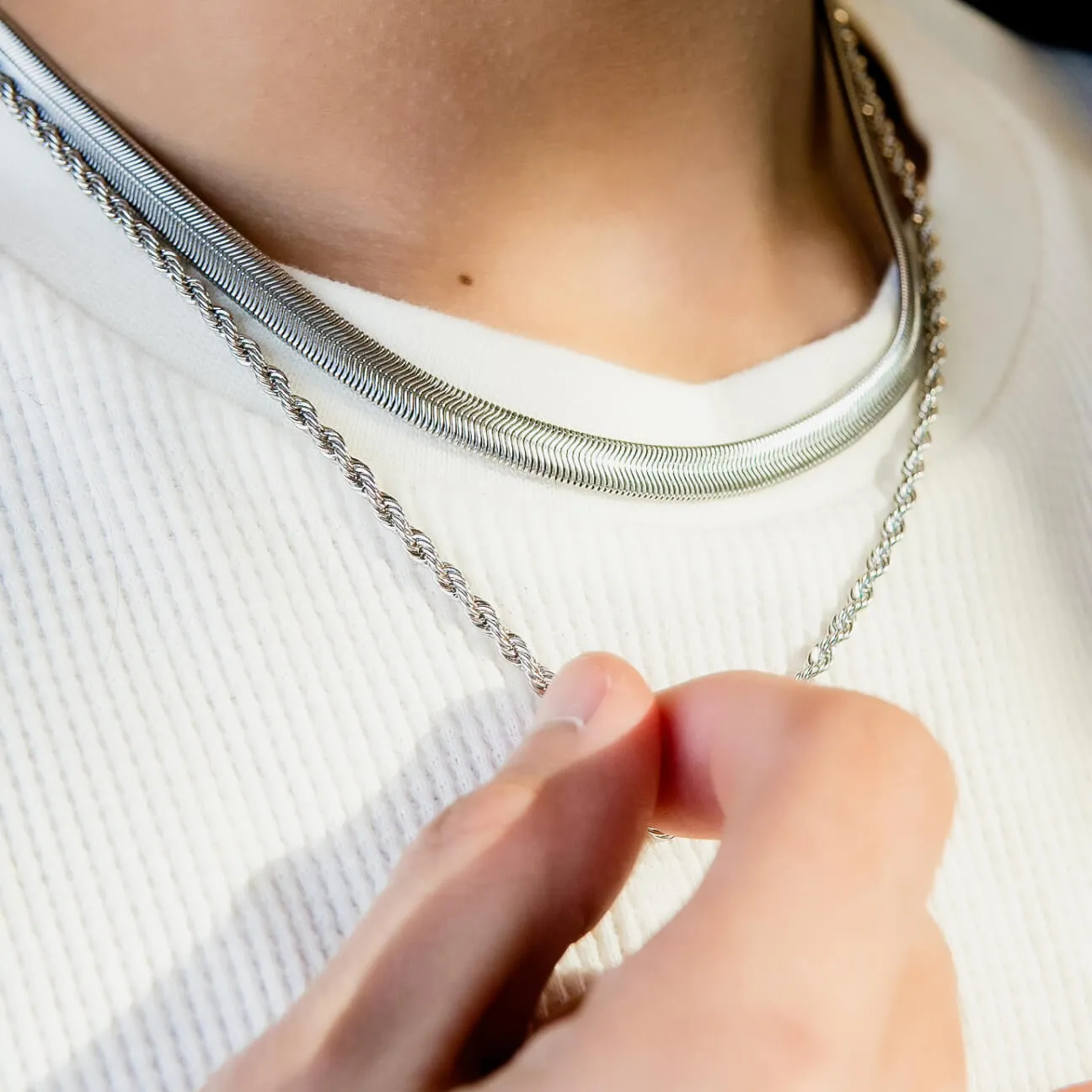 Siren Bold Necklace sold by Maison Miru product image thumbnail 3