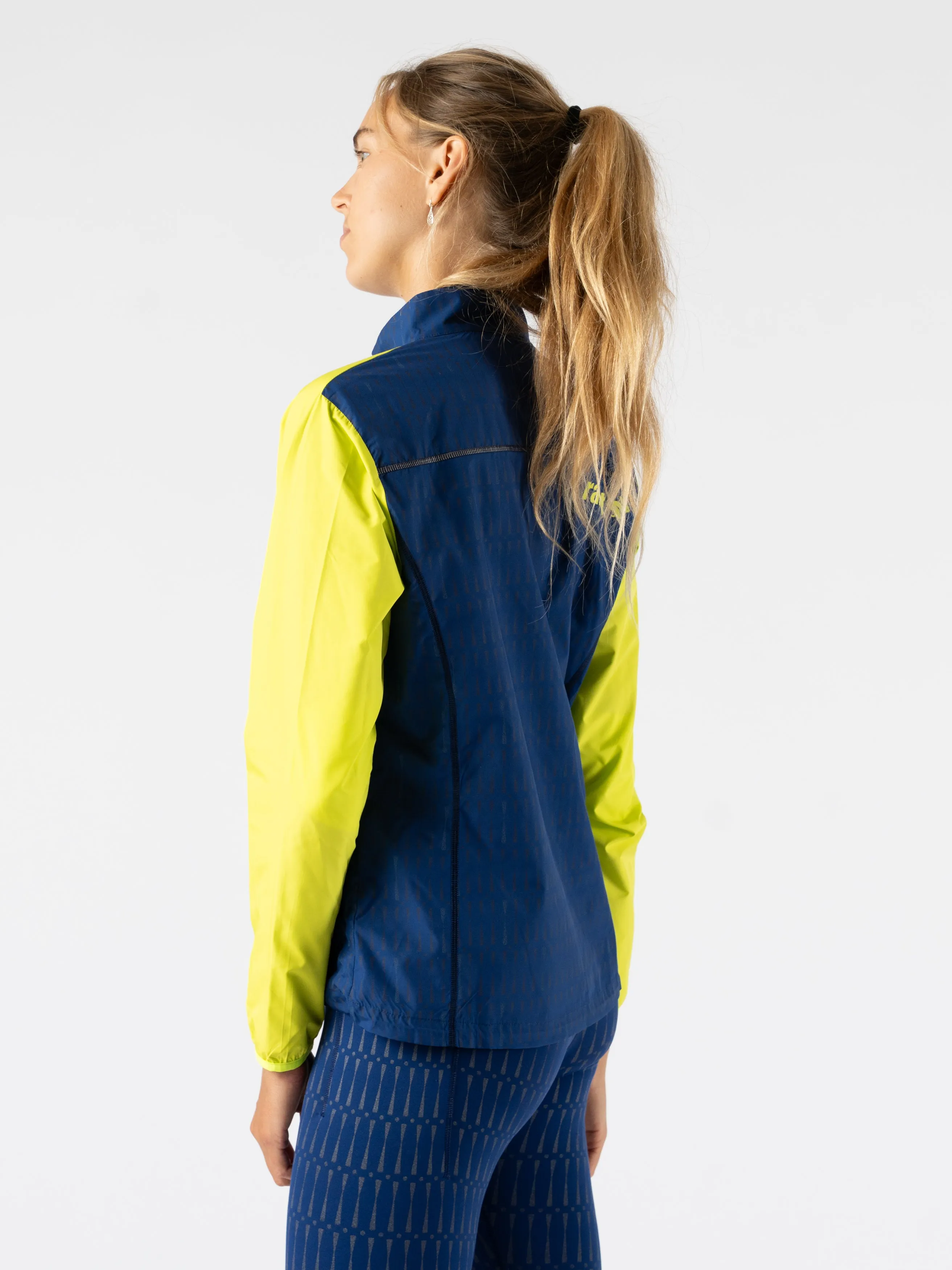 Low Light Momentum Jacket sold by rabbit product image thumbnail 3