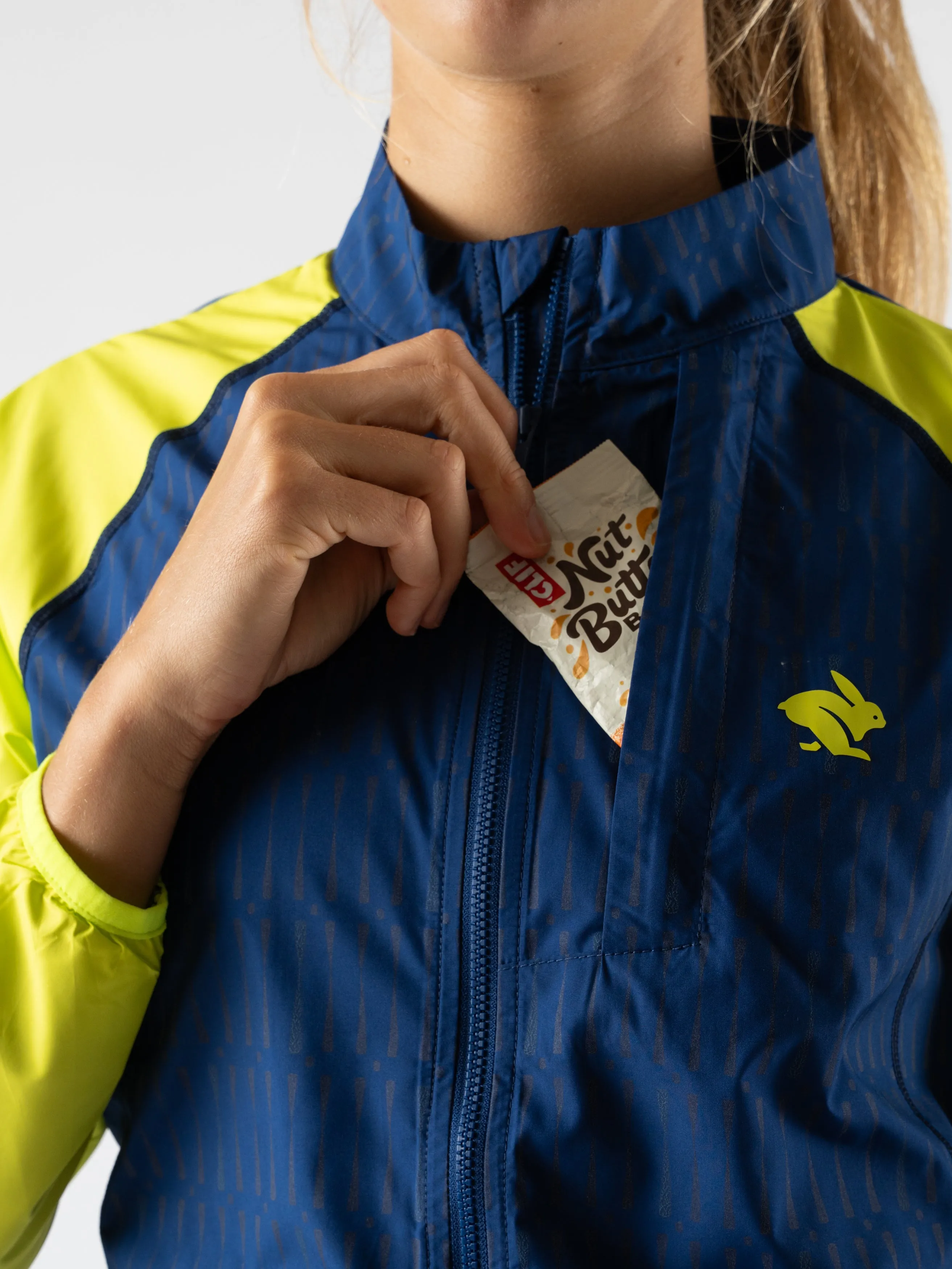 Low Light Momentum Jacket sold by rabbit product image thumbnail 5