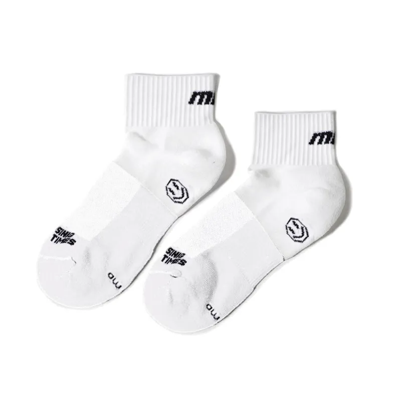 Quarter Crew Sock- Basic White sold by rnnr