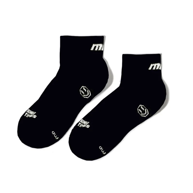 Quarter Crew Sock- Basic Black sold by rnnr