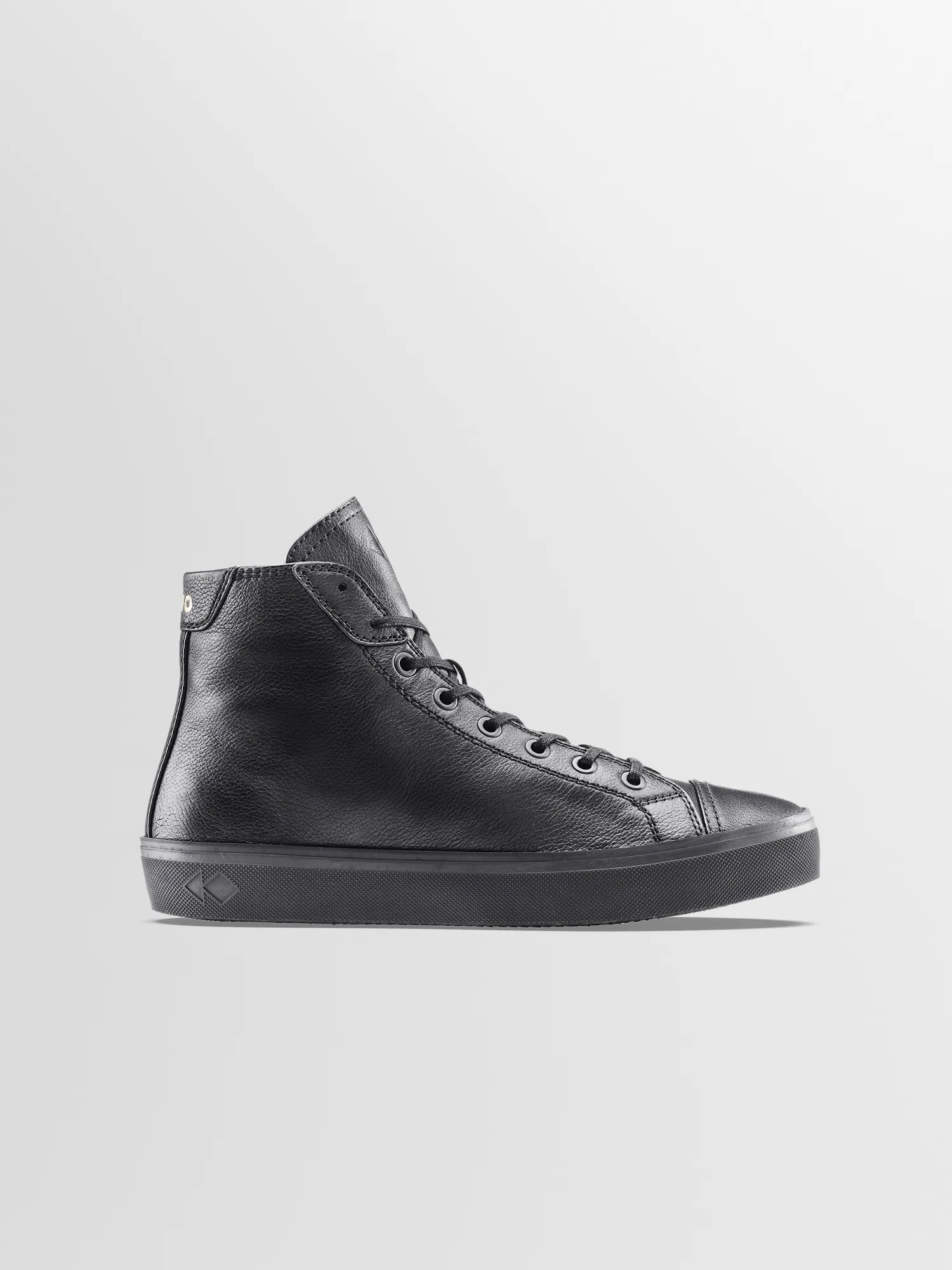 Court in Shadow Distressed sold by Koio