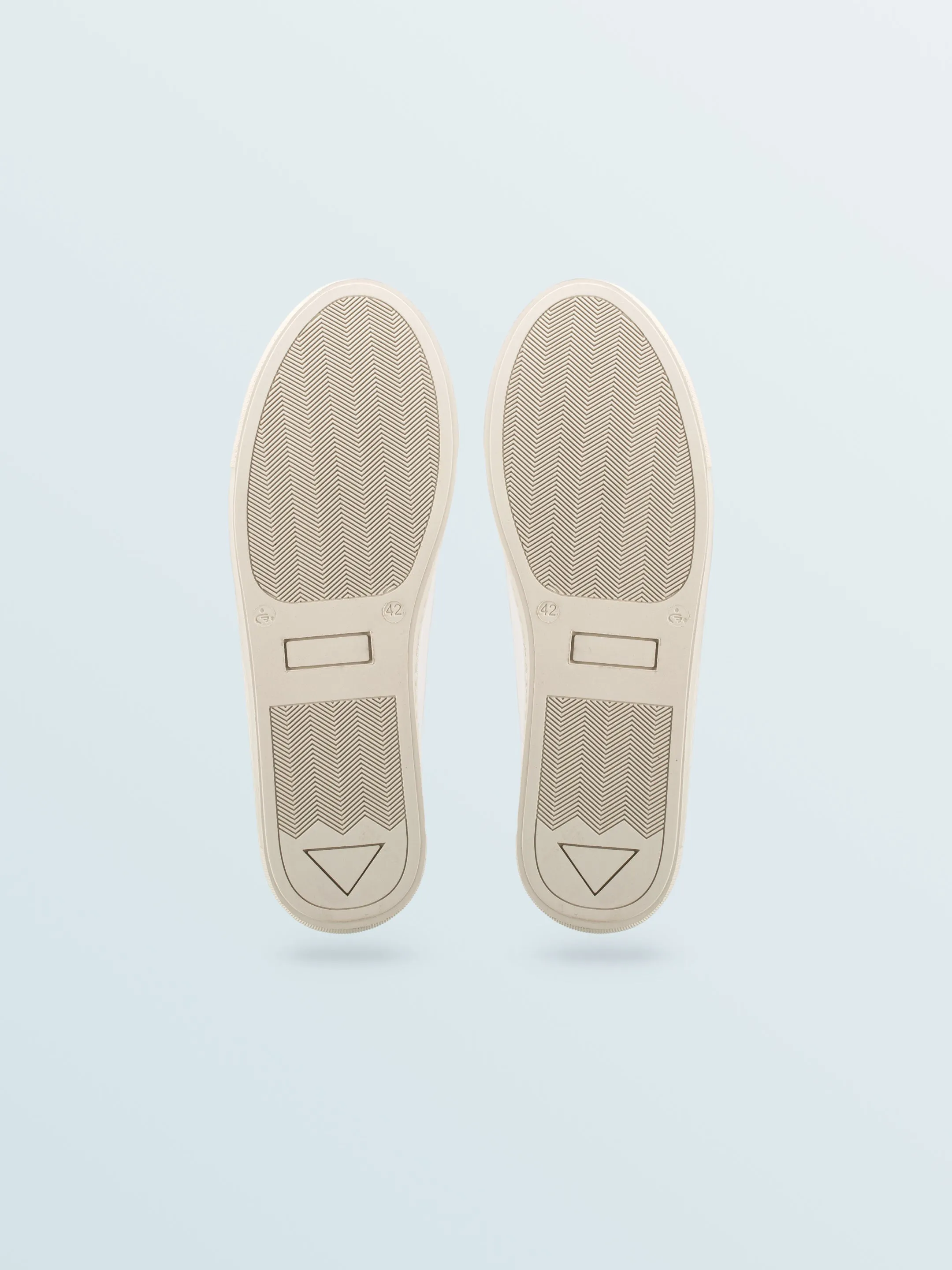 Vegan 01 Sneaker in Wind sold by Koio product image thumbnail 4