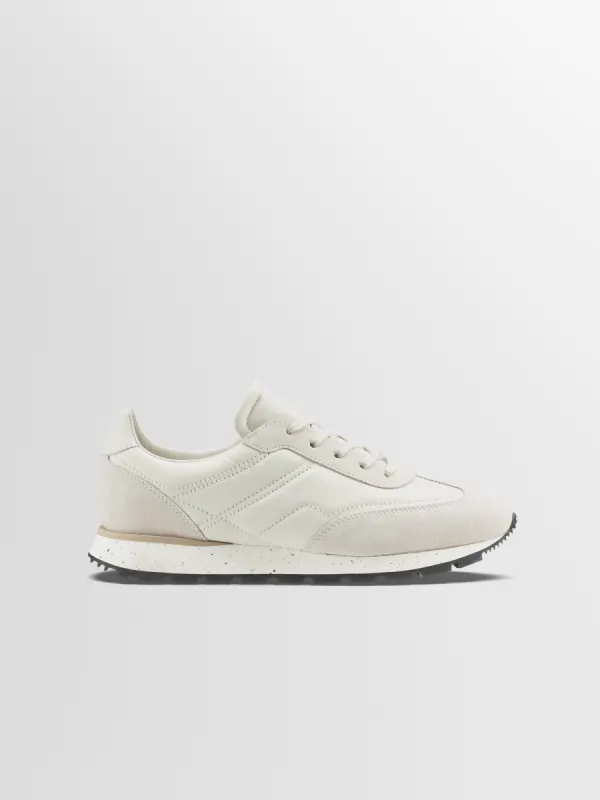 Retro Runner in Cloud sold by Koio