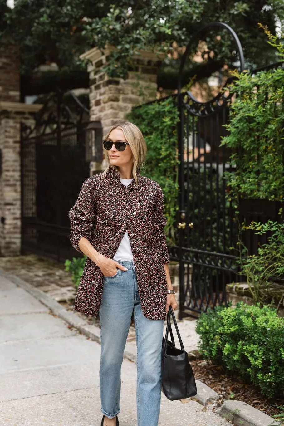 Oversized Dakota - Marylebone sold by Julia Amory