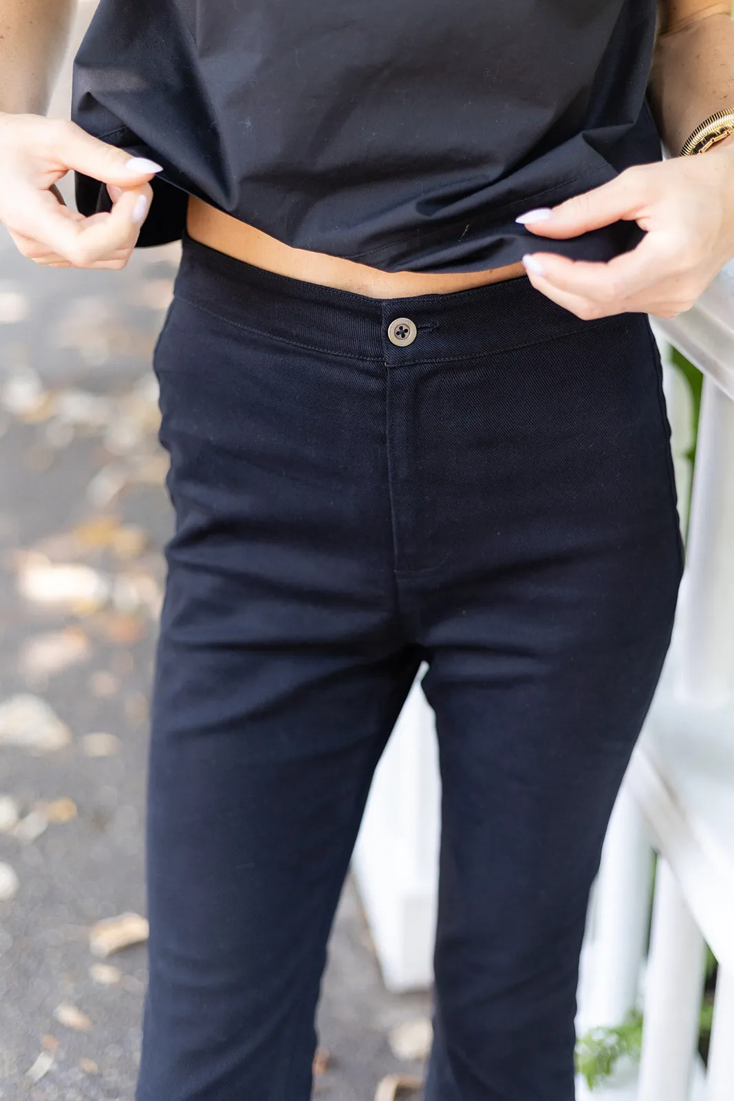 Bell Pant Twill - Noir sold by Julia Amory product image thumbnail 4