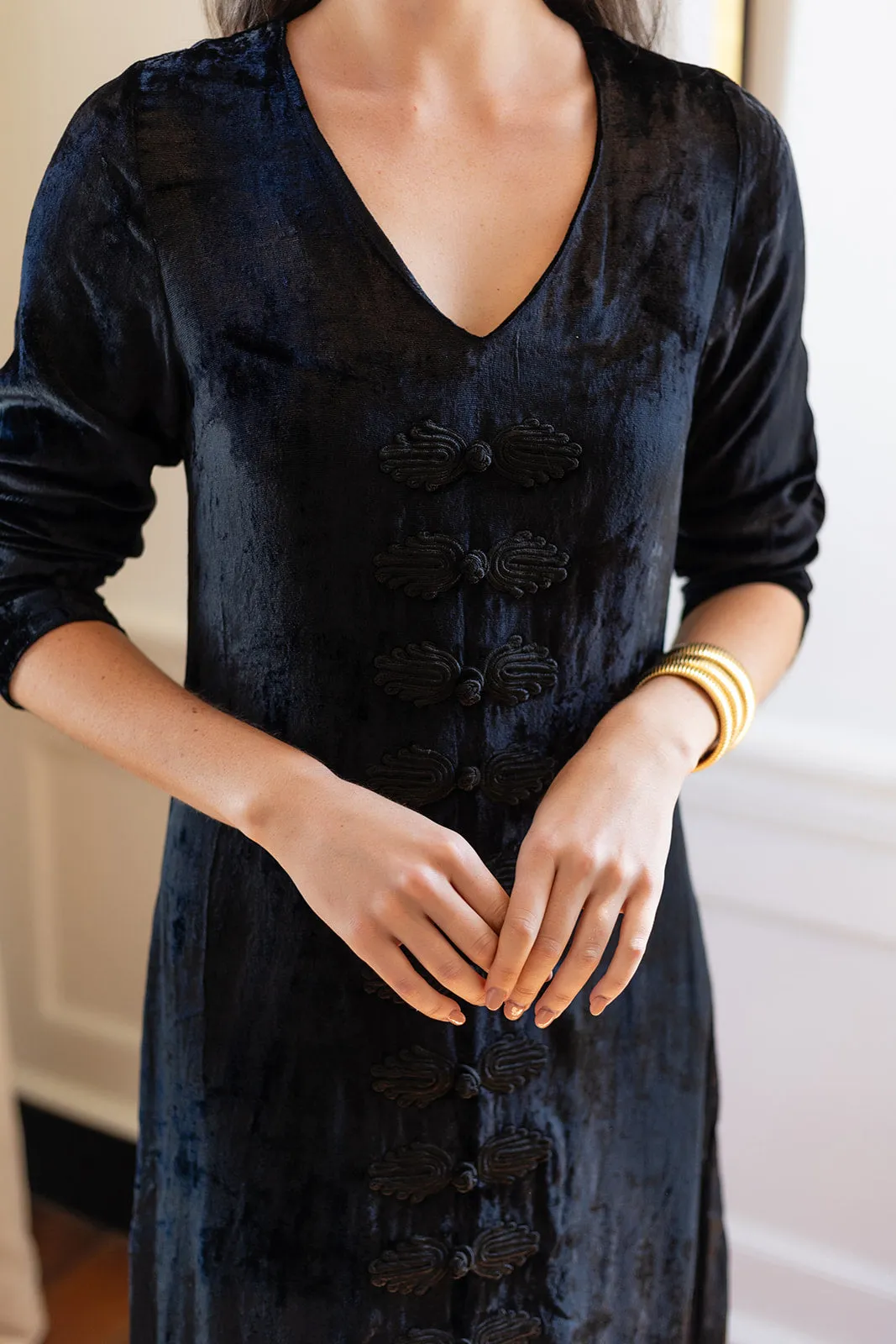 Chloe Caftan Velvet - Noir sold by Julia Amory product image thumbnail 2
