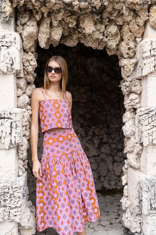 Circle Top - Orchid Palazzo Tile made by Julia Amory