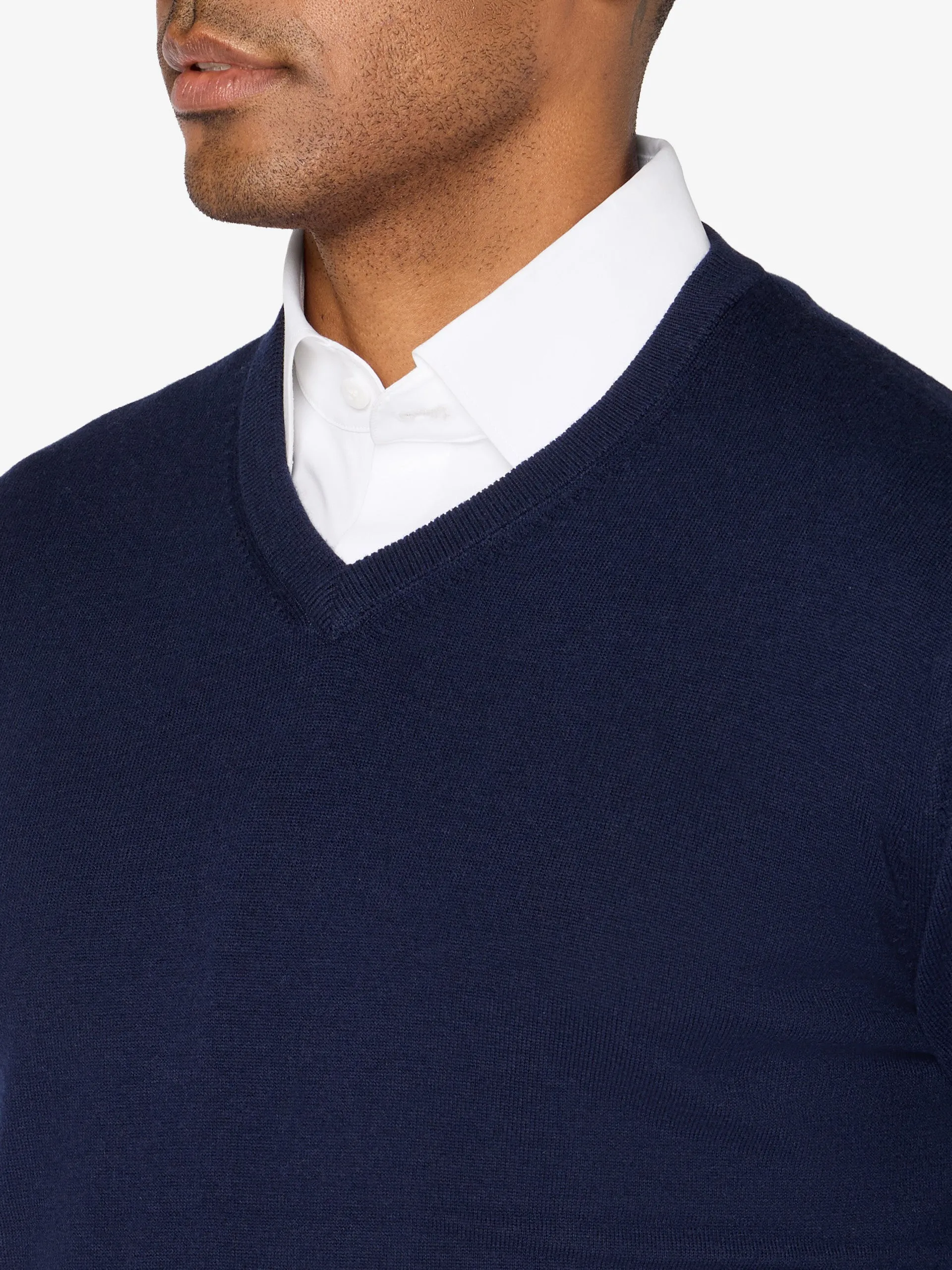 xSweater Merino V-Neck Midweight - Navy sold by xSuit product image thumbnail 3