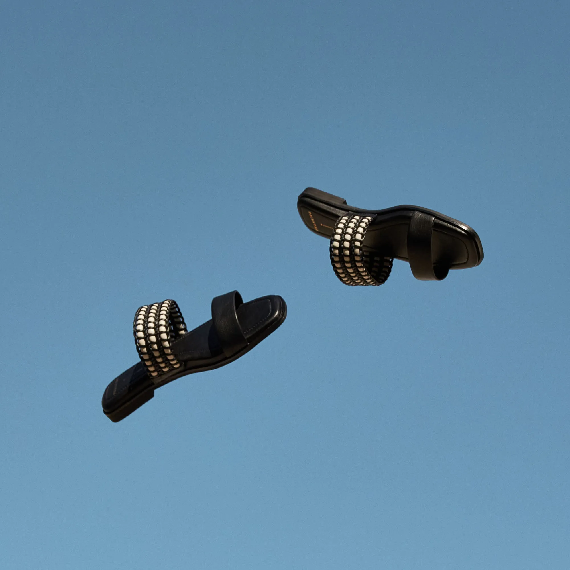 Sloane Black Weave sold by FRANKIE4 product image thumbnail 3