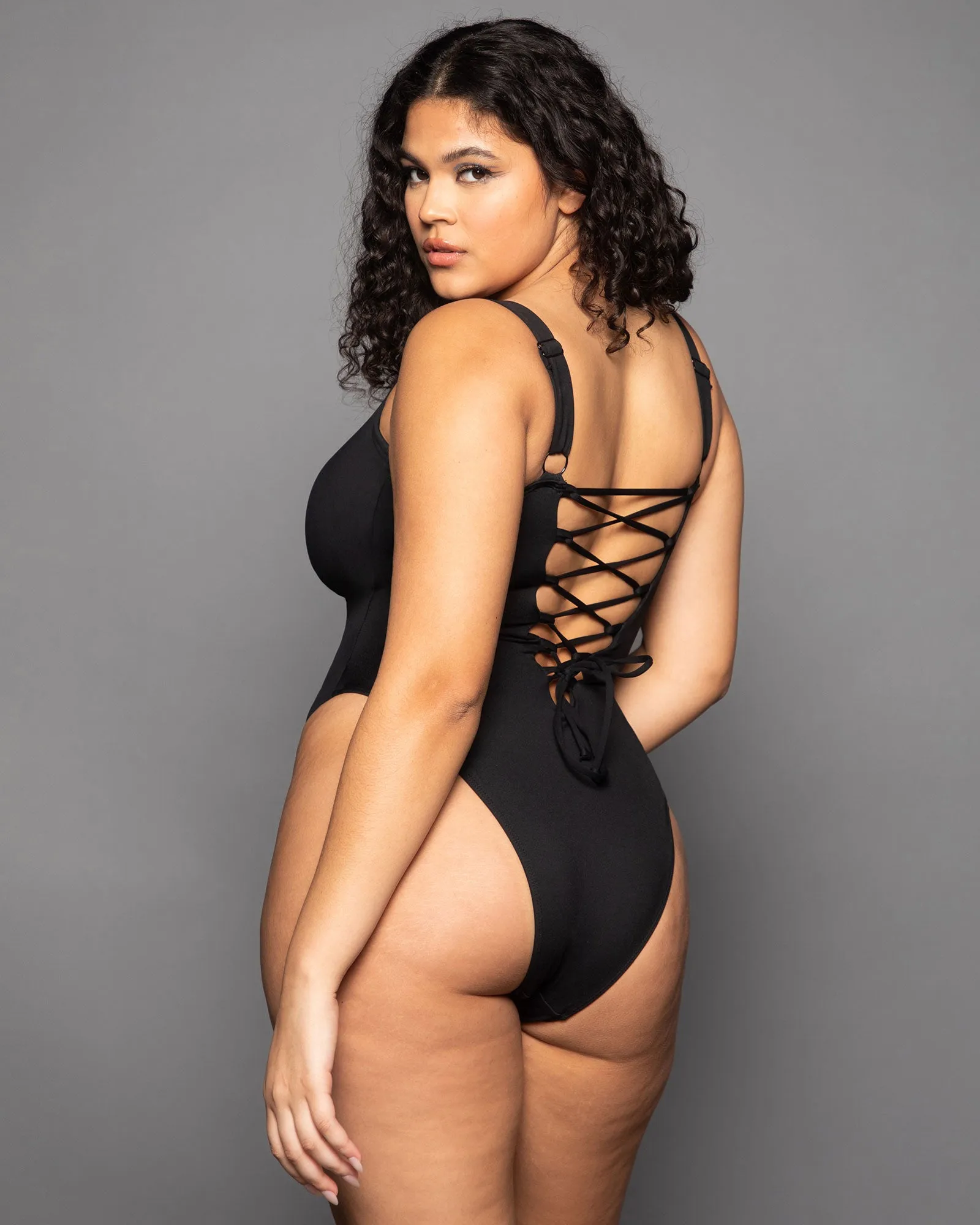 Hi Cut Squarey - Black sold by TA3 product image thumbnail 5