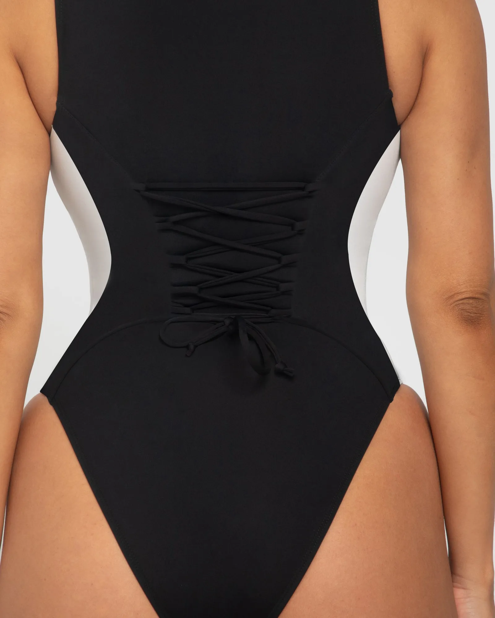 Hi Cut Sleeveless Surfy - Crewneck White/Black Contour sold by TA3 product image thumbnail 4