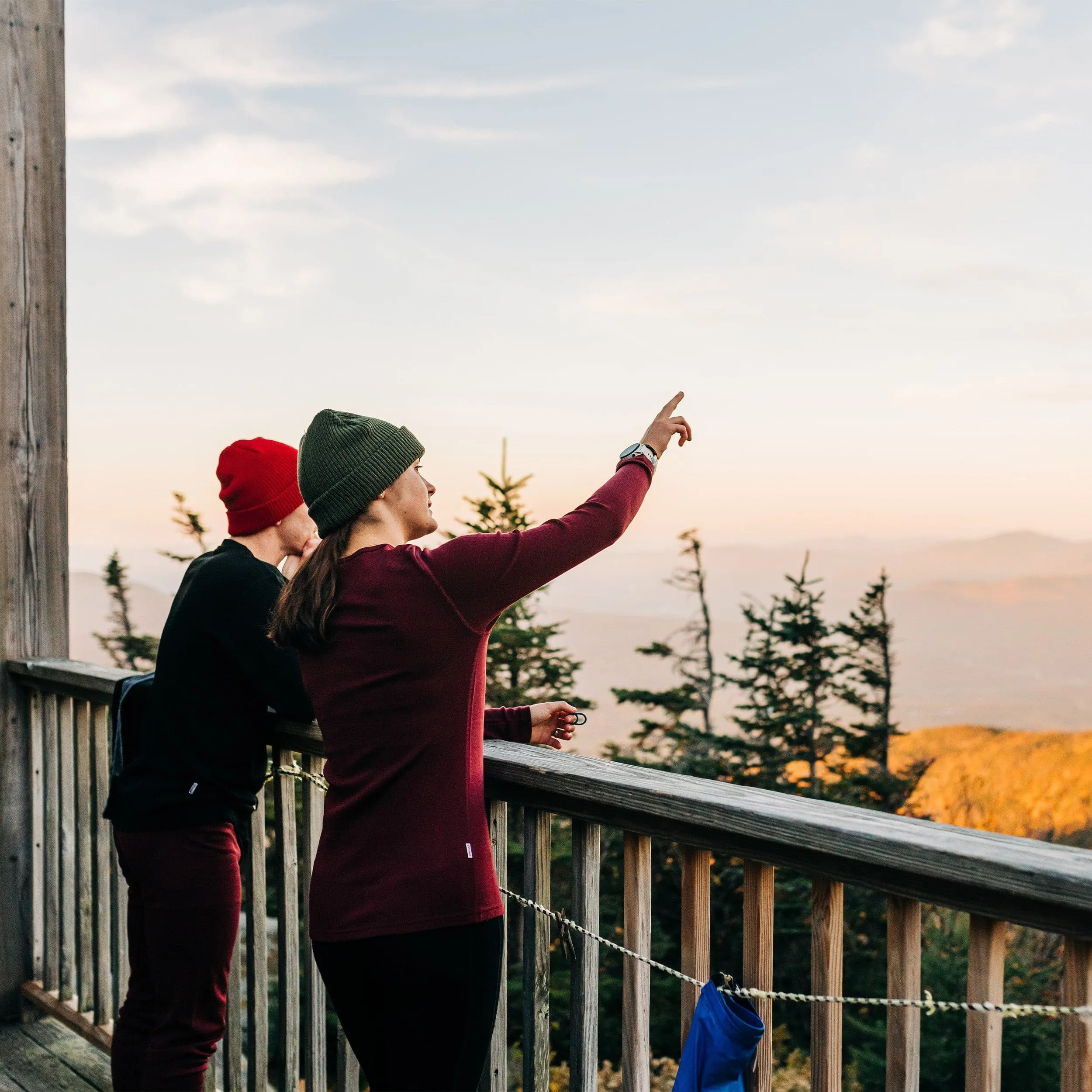 Midweight - Ossipee Women's Crew 100% Merino Wool sold by Minus33 Merino Wool product image thumbnail 5