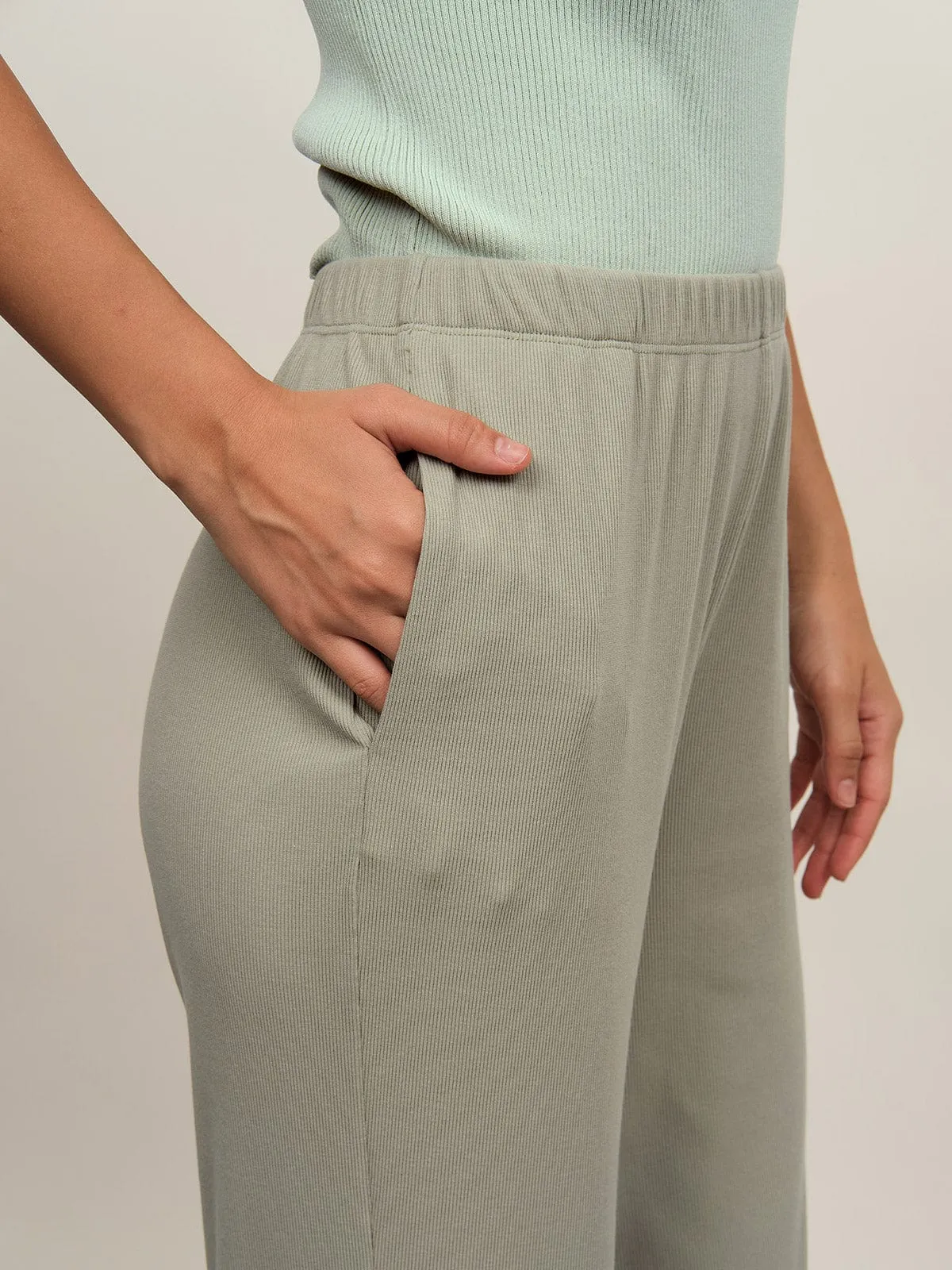 Ribbed Pocket Cotton Straight Pants sold by BERLOOK product image thumbnail 3