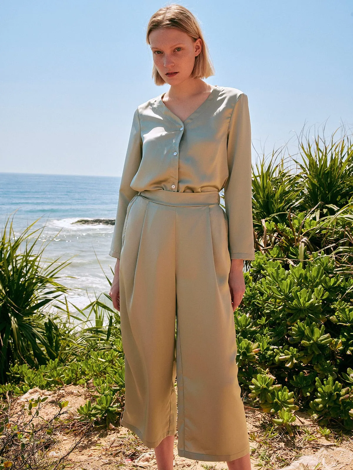 Solid Color Elastic Waist Pants sold by BERLOOK product image thumbnail 3