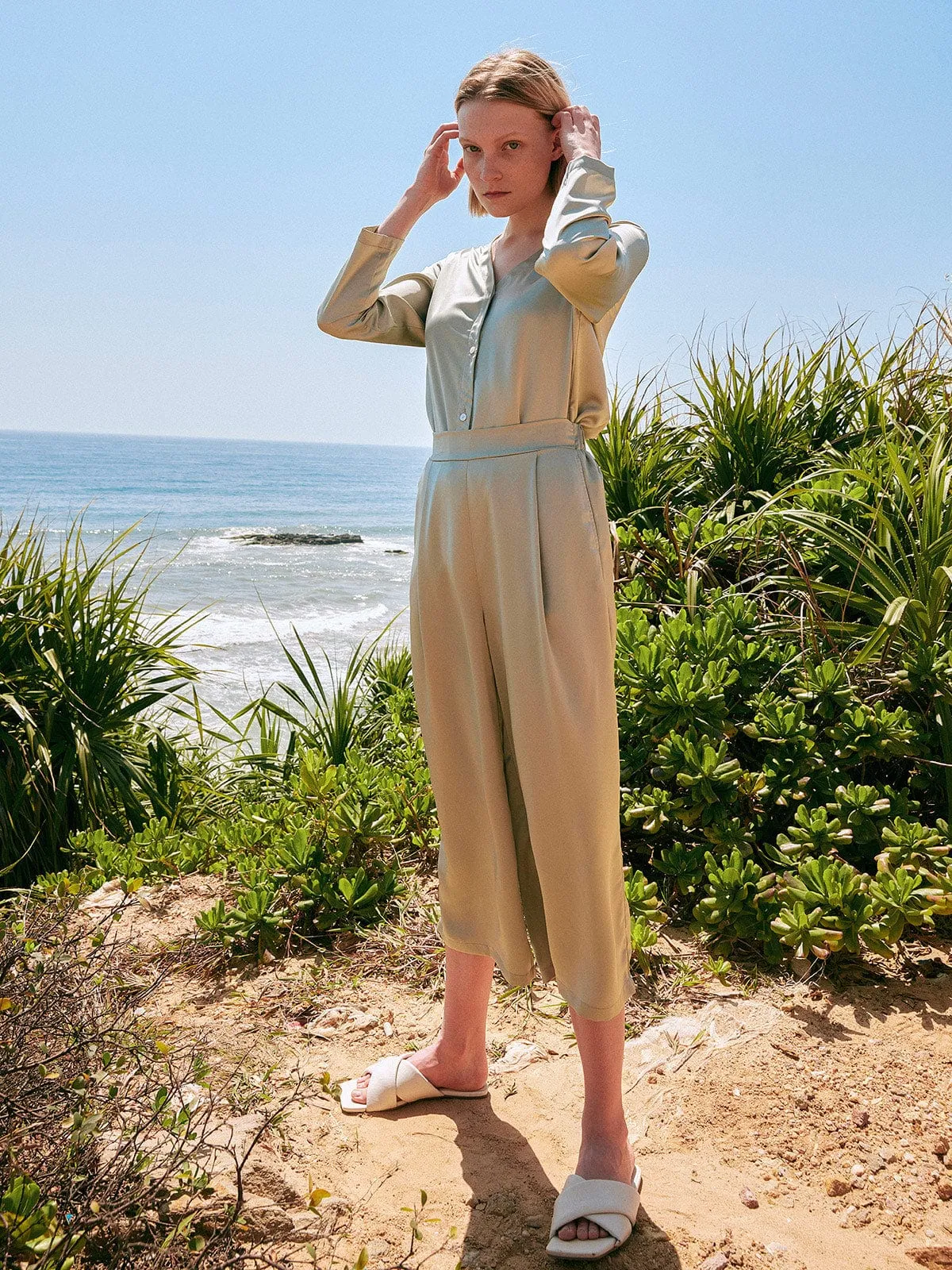 Solid Color Elastic Waist Pants sold by BERLOOK product image thumbnail 2