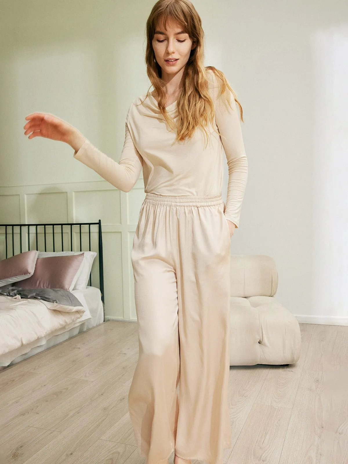 Elastic Waist Viscose Wide Leg Pants sold by BERLOOK product image thumbnail 3