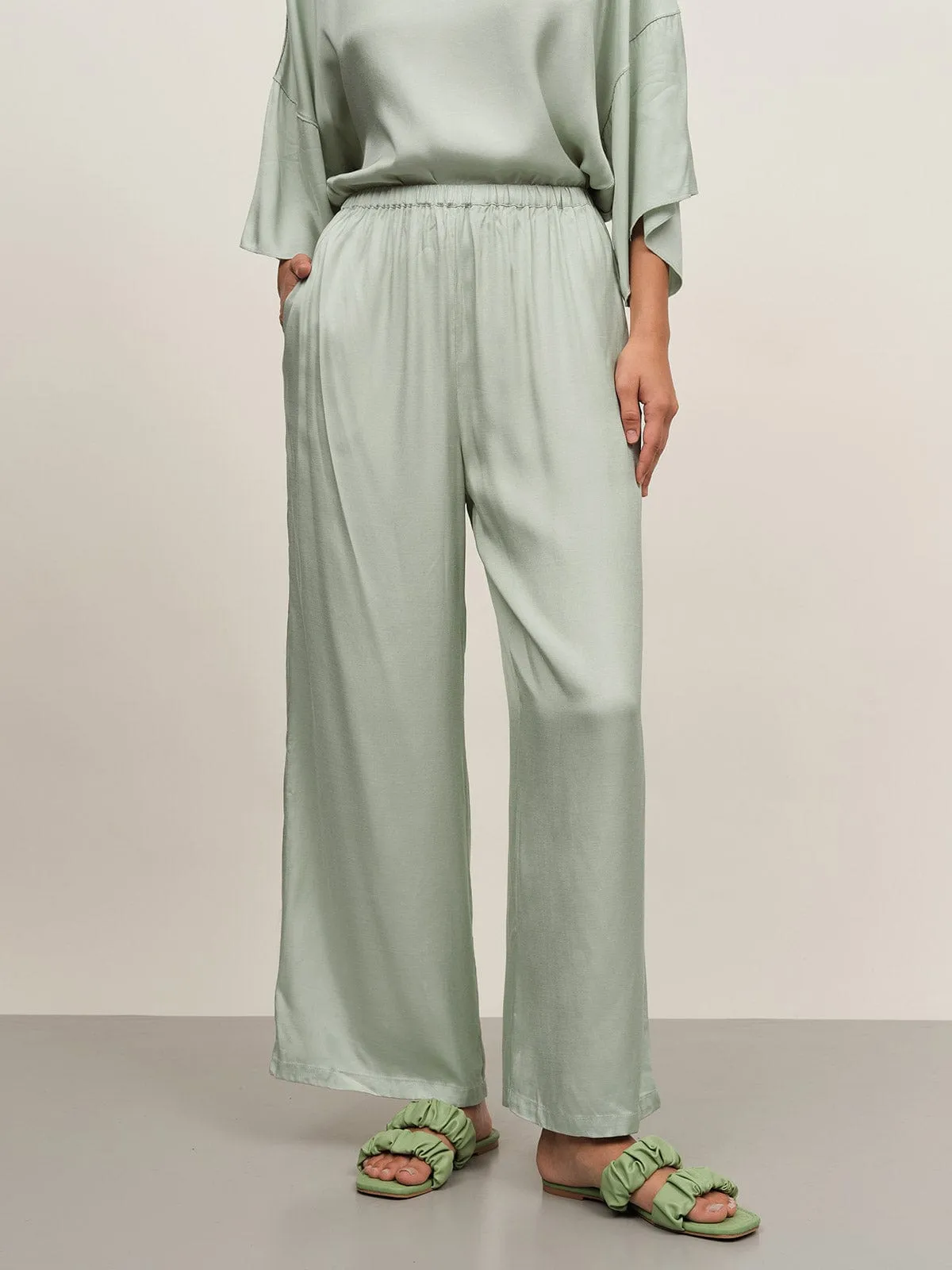 Solid Pocket Straight Pants sold by BERLOOK