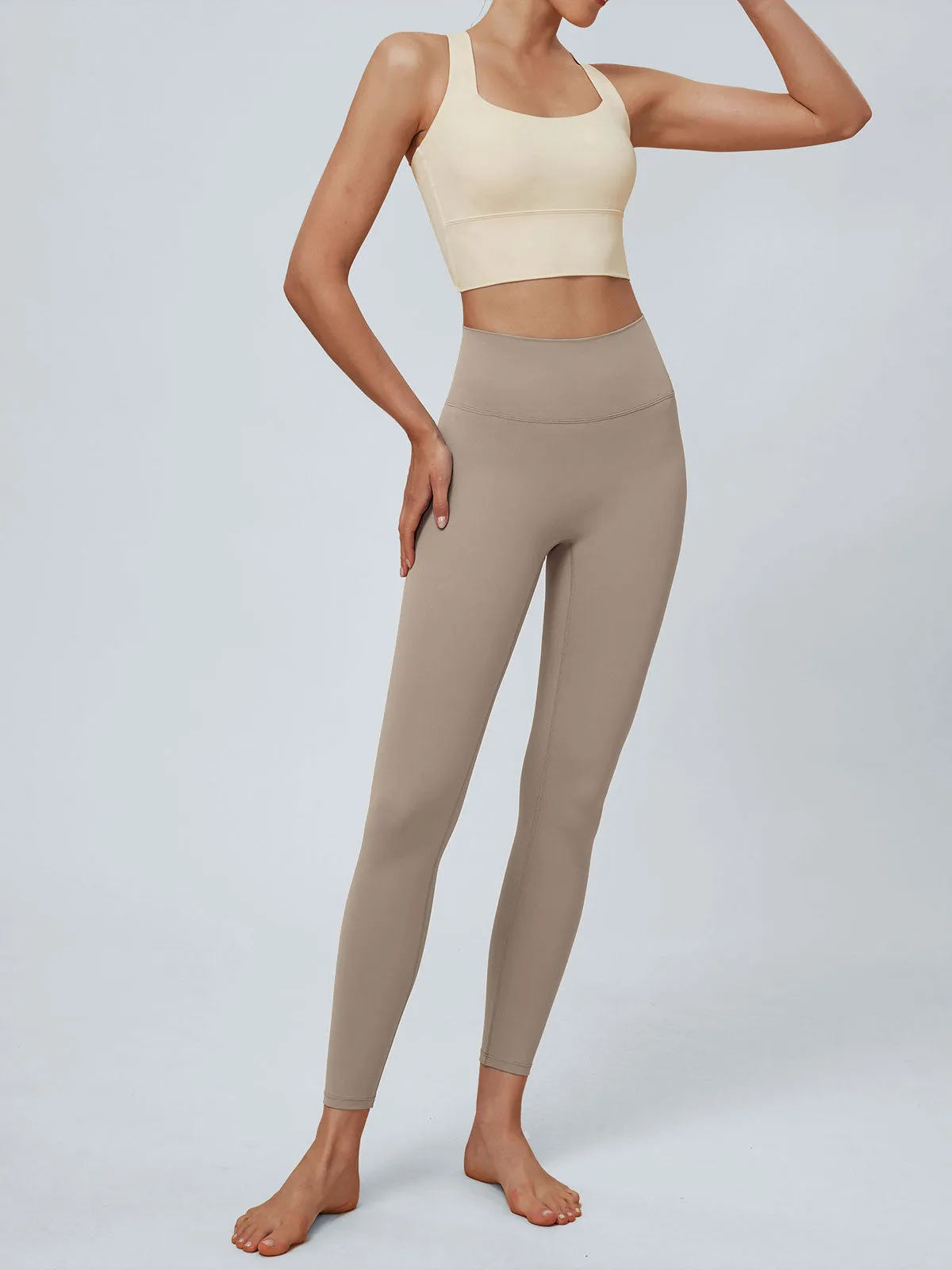 White Twist X-Cross Sports Bra - Light Support sold by BERLOOK product image thumbnail 4