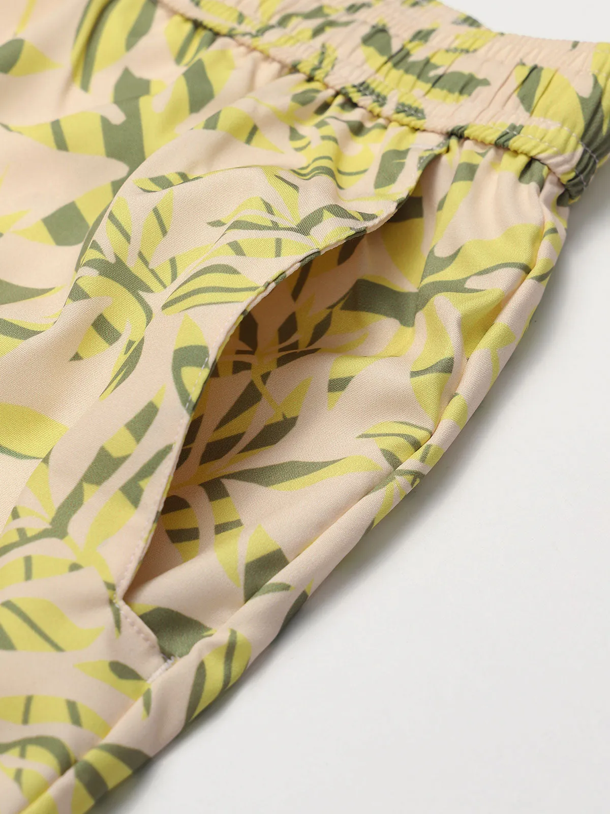 The Banana Leaves Beach Men's 5" Swimming Trunks sold by BERLOOK product image thumbnail 5