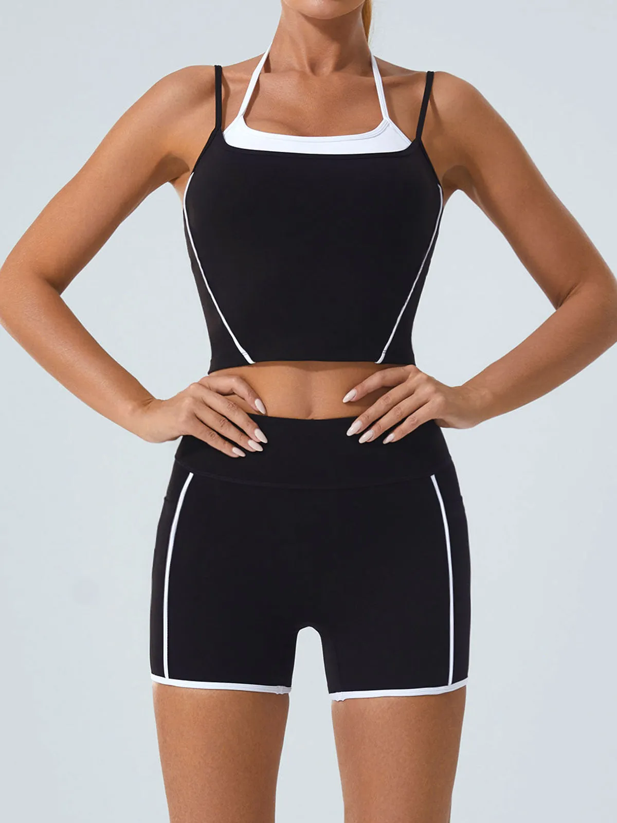 Black Contrast Line Pockets Shorts 5" sold by BERLOOK product image thumbnail 4