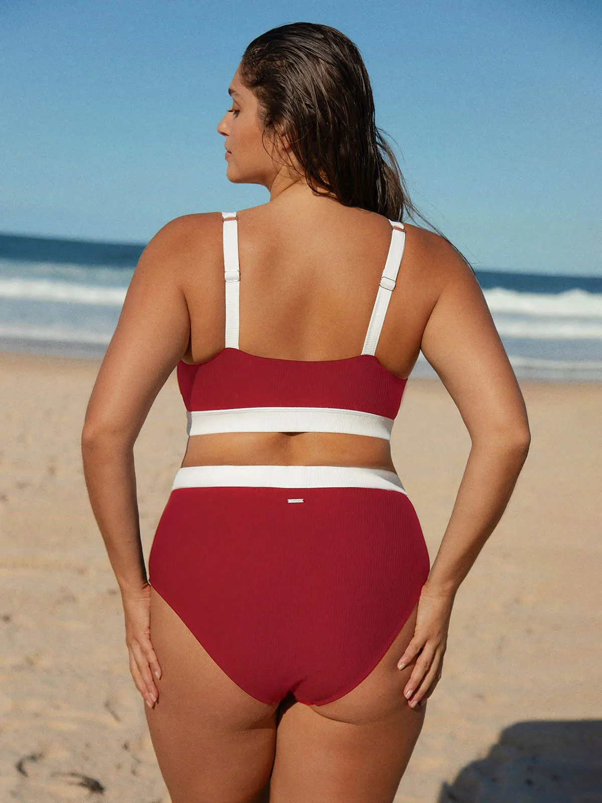 Red Contrast High-Waist Plus Size Bikini Bottom sold by BERLOOK product image thumbnail 2