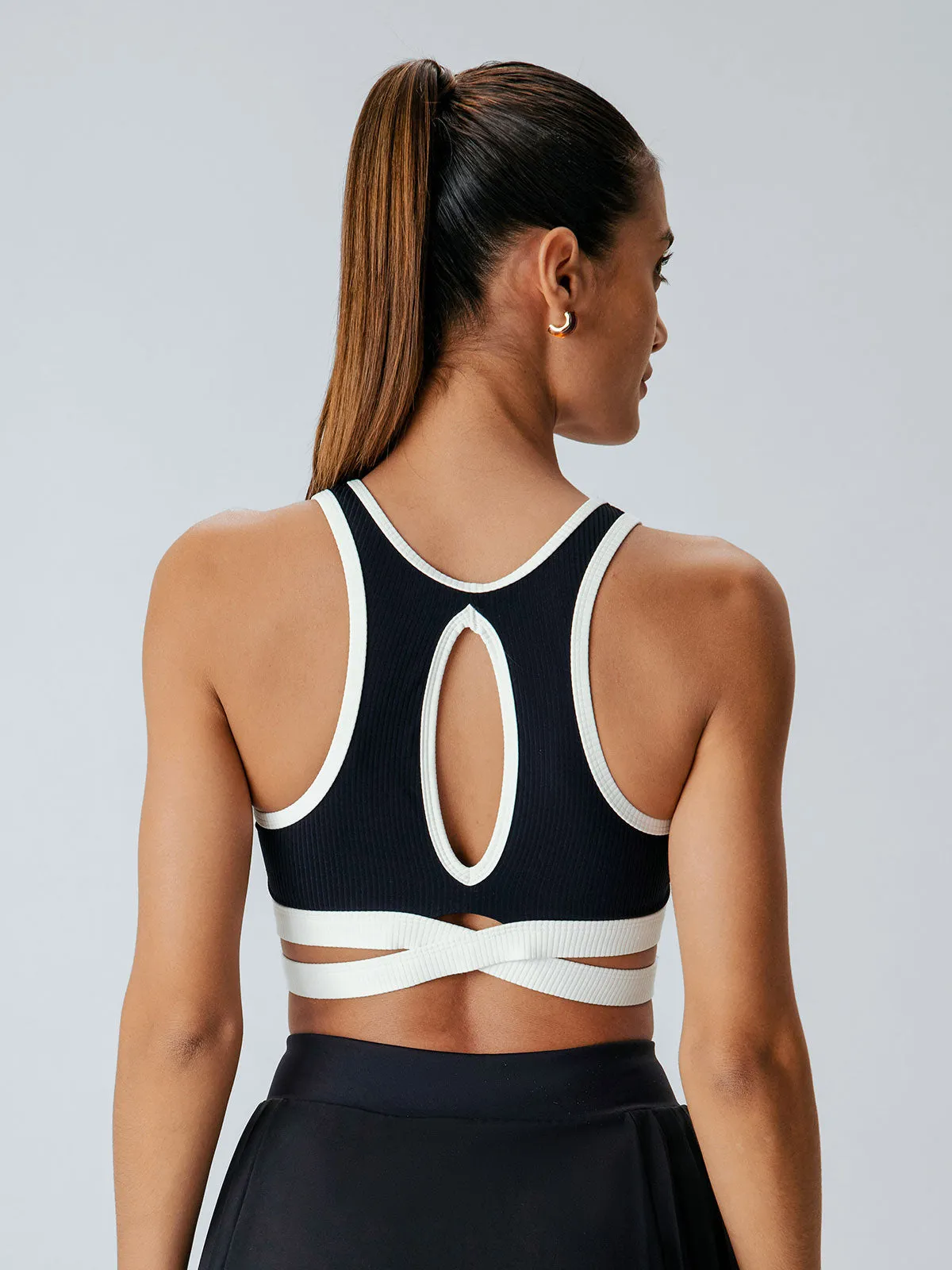 Black Contrast I-back Sports Bra - Medium Support sold by BERLOOK
