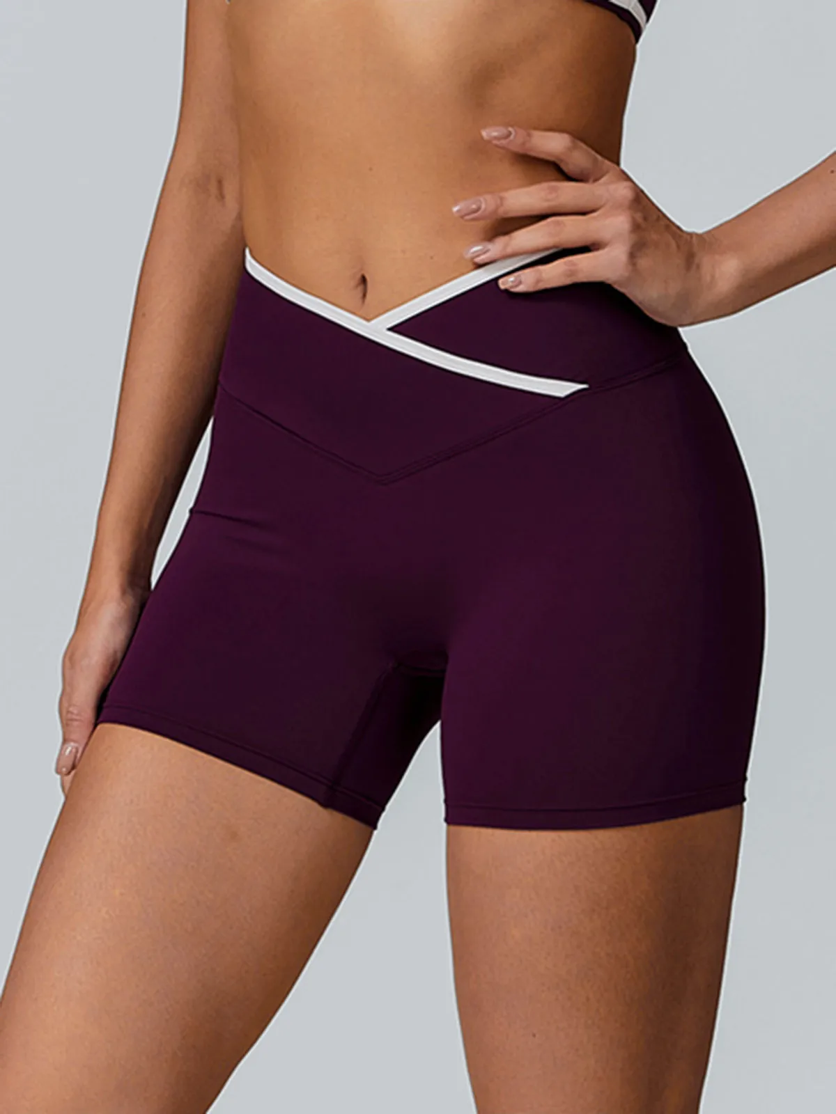 Purple Contrast Front-Cross Sports Shorts 3" sold by BERLOOK product image thumbnail 3