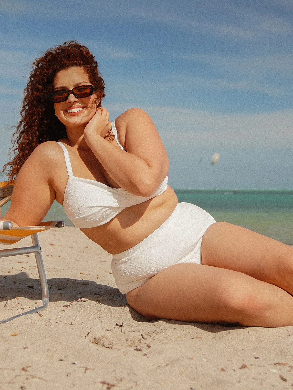 White Paisley Plus Size Bikini Bottom sold by BERLOOK product image thumbnail 4