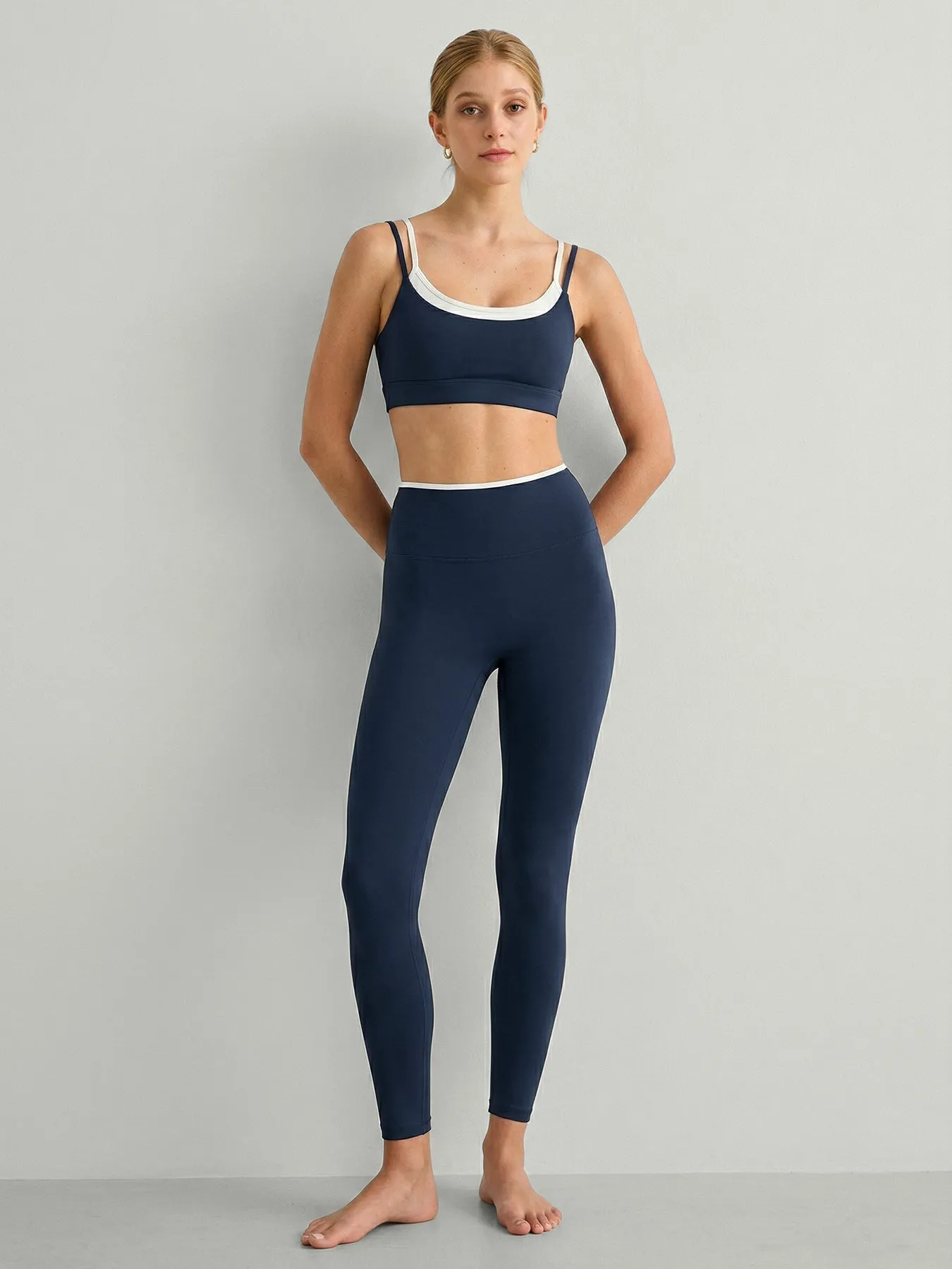 Navy High-Waisted Contrast Trim Leggings 25" sold by BERLOOK product image thumbnail 4