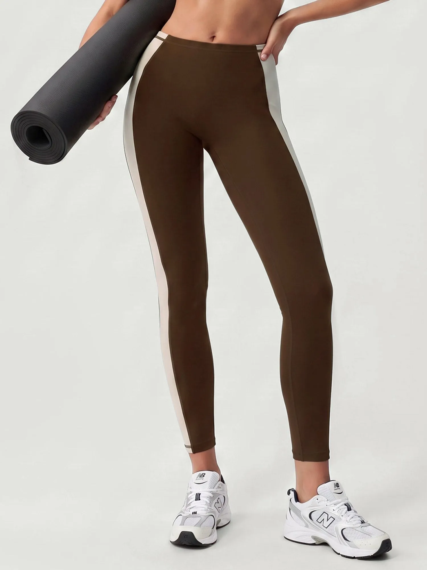 Coffee High-Waist Side Panel Leggings 28" sold by BERLOOK product image thumbnail 2
