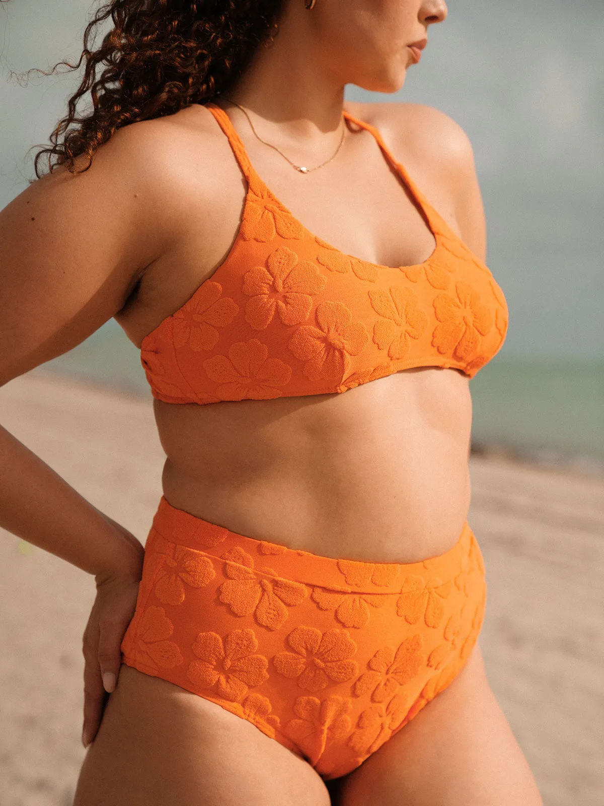 Floral Jacquard Plus Size Bikini Top sold by BERLOOK product image thumbnail 3