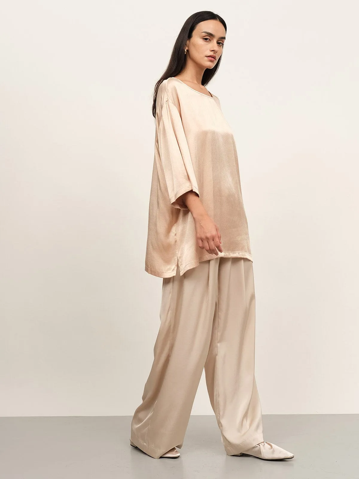 Side Split Short Sleeve Viscose Blouse sold by BERLOOK product image thumbnail 3