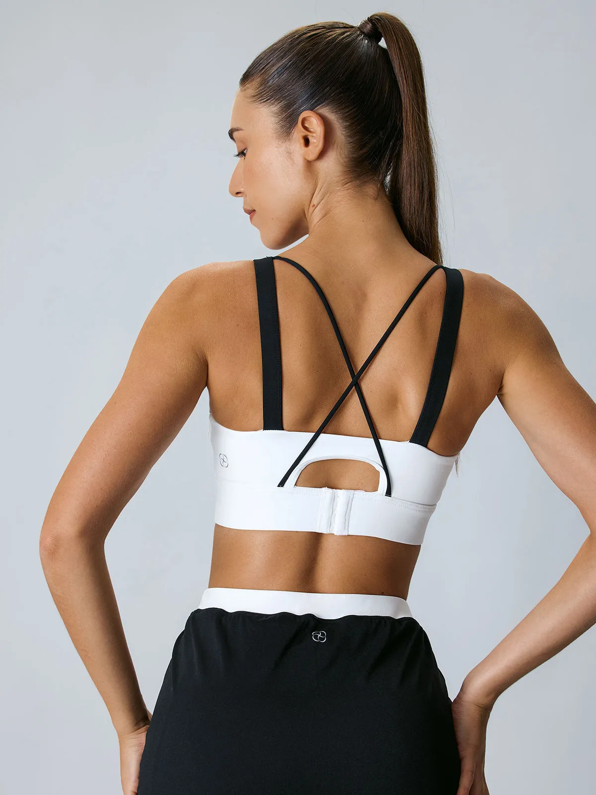White Contrast Strap Sports Bra sold by BERLOOK product image thumbnail 4