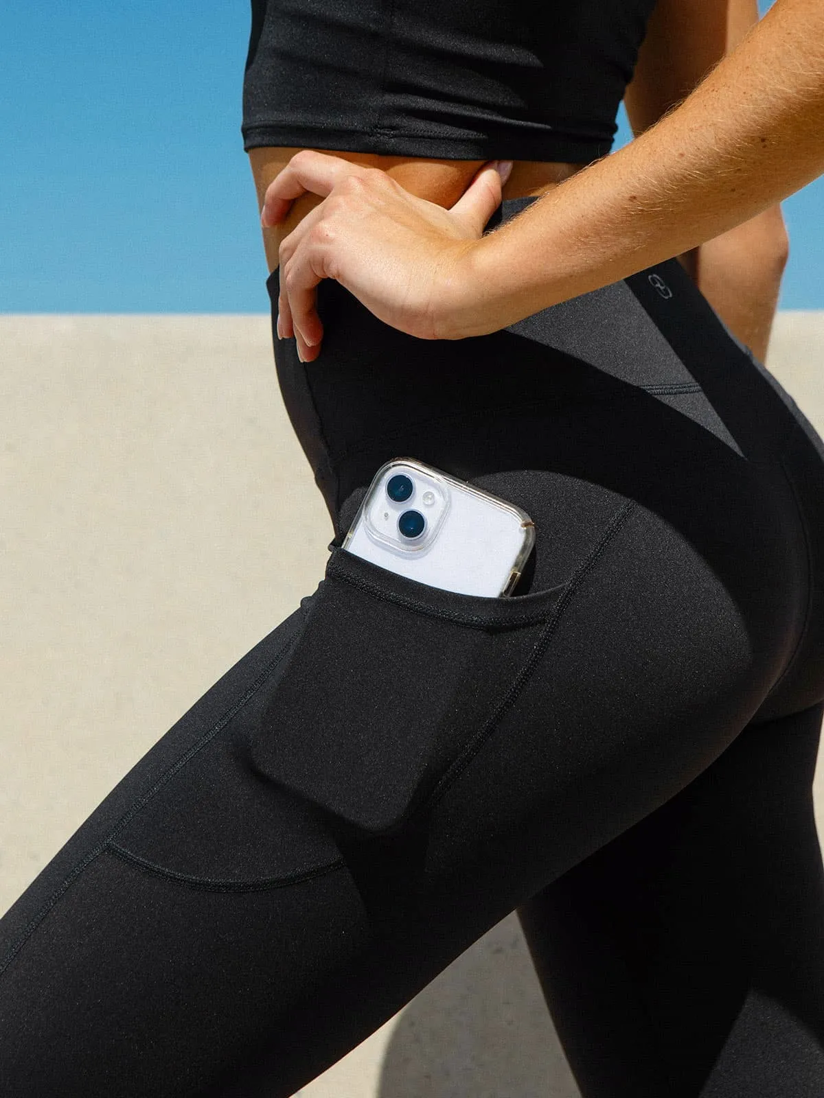 Black High Waisted Pocket Leggings 24″ sold by BERLOOK product image thumbnail 3