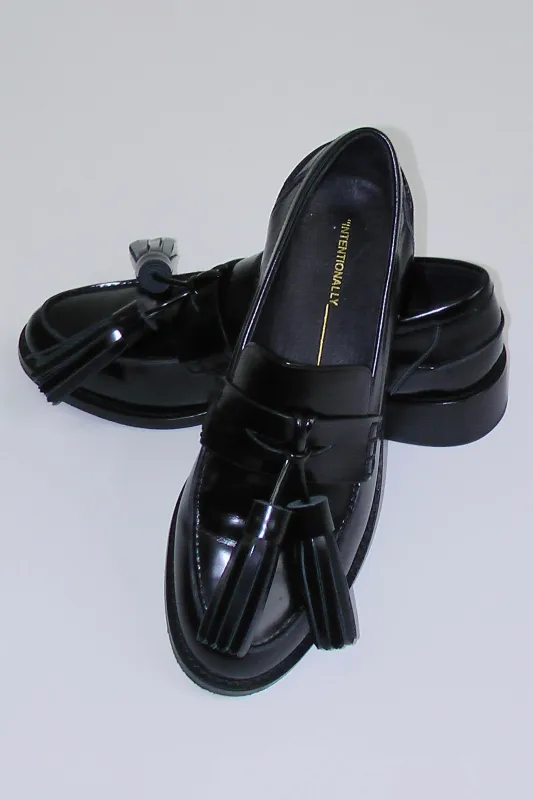 Neighbor Loafer sold by FIND ME NOW