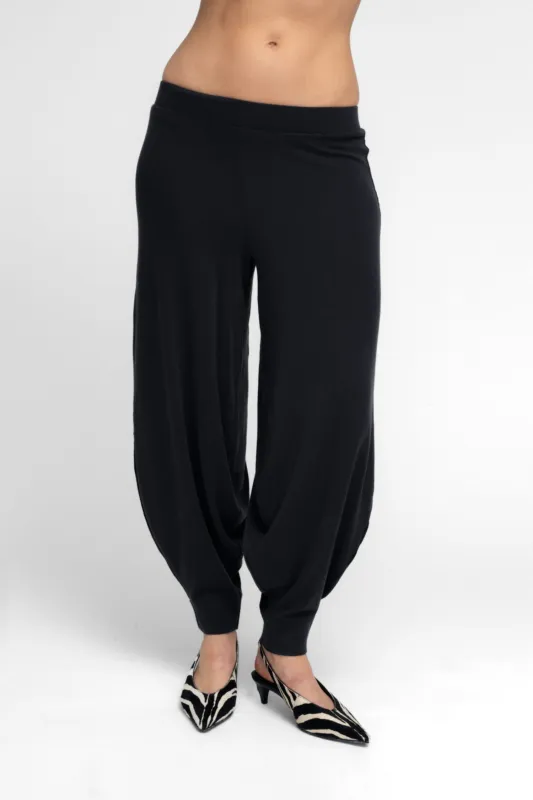 JUNA PANTS IN CHARCOAL made by FIND ME NOW