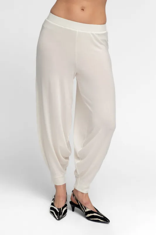JUNA PANTS IN CREAM made by FIND ME NOW