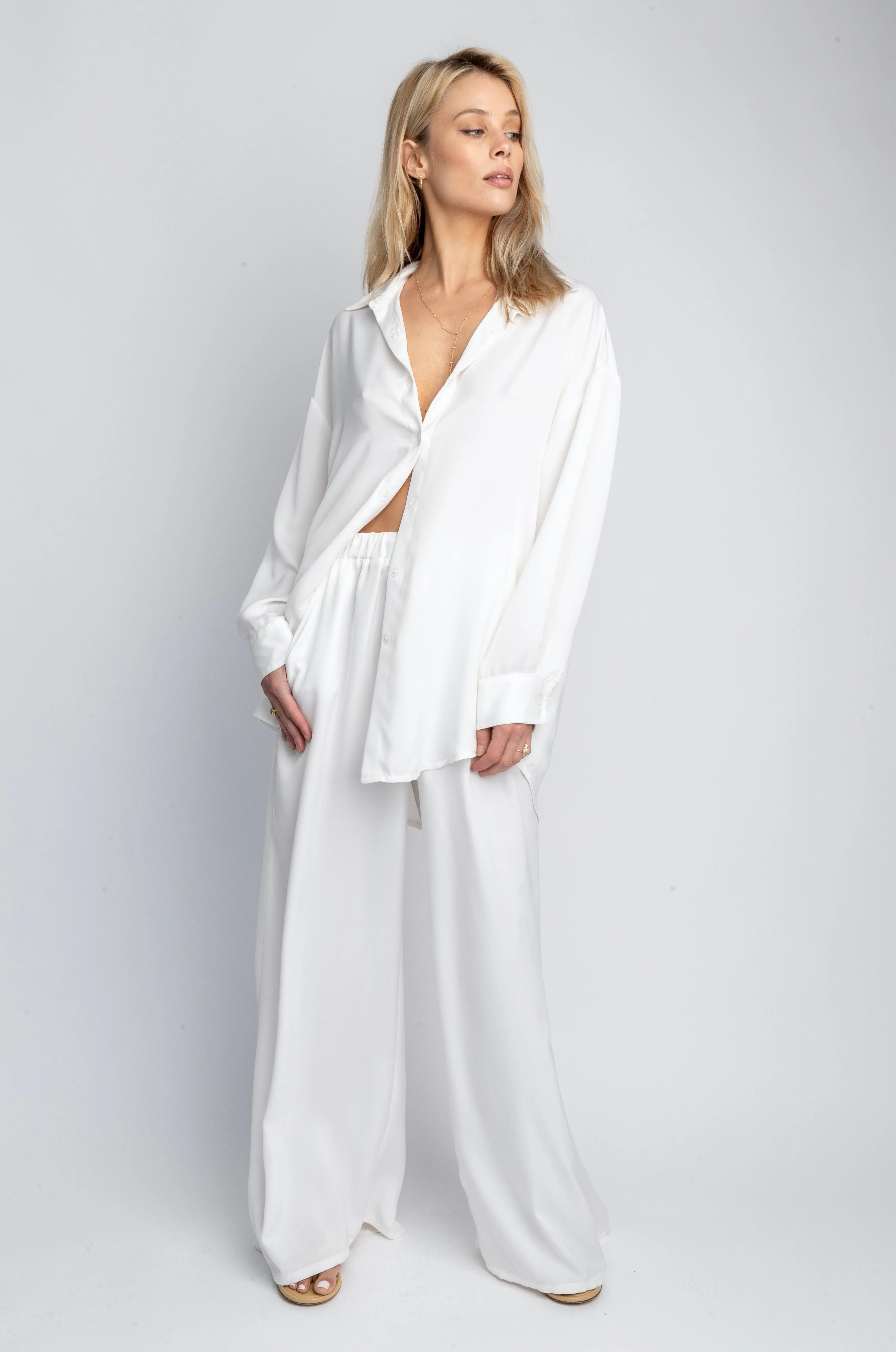 Miley Set in White sold by RESA product image thumbnail 4