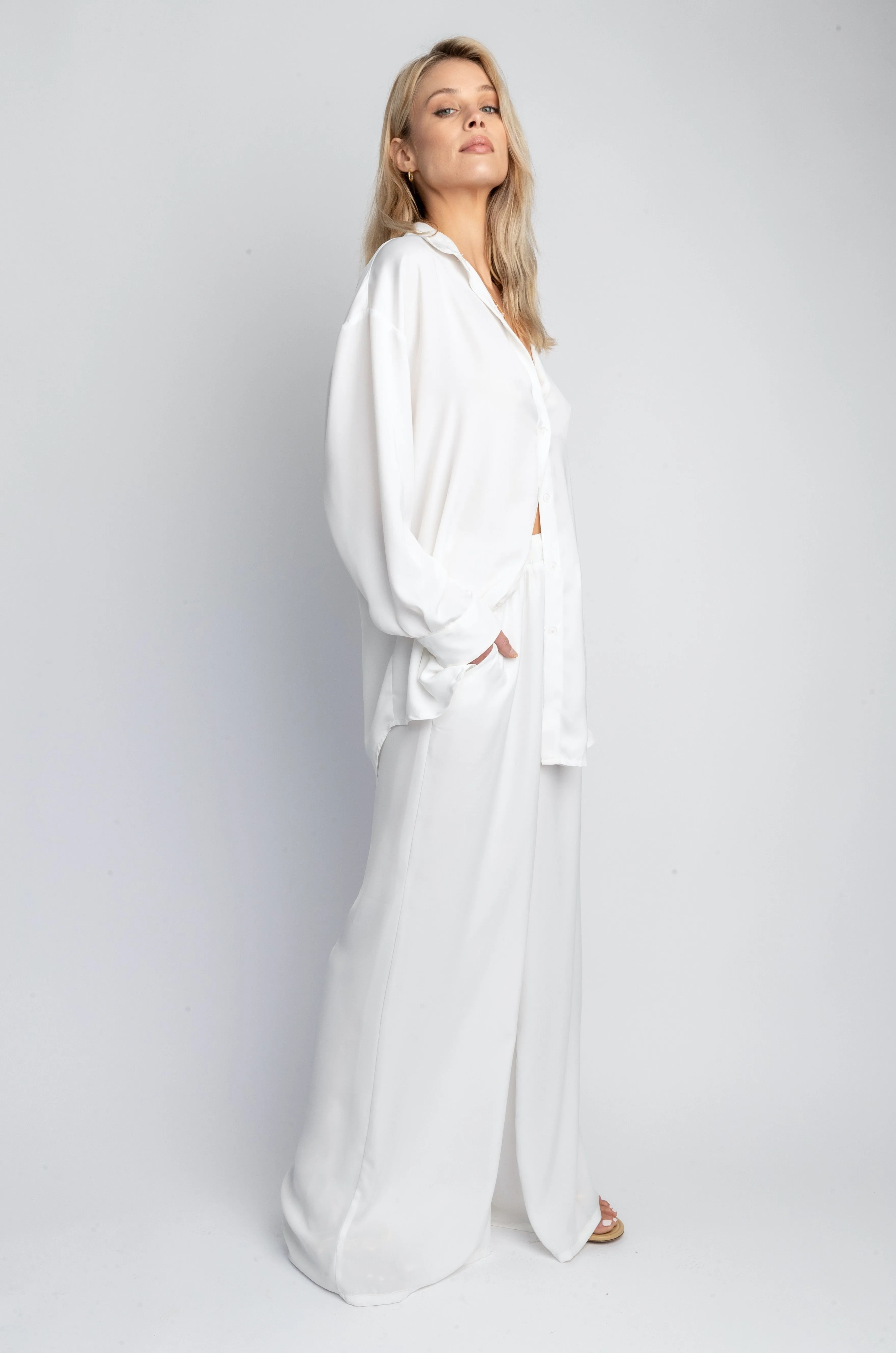 Miley Set in White sold by RESA product image thumbnail 5